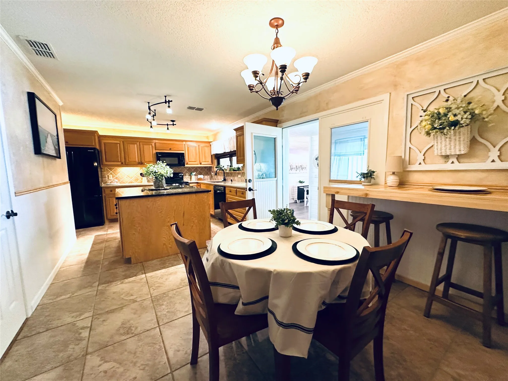 Single Family Residence For Sale in Stephens County , 10297 County Road 197, Breckenridge, Texas 76424, 4 Bedroom, 4 Bathroom, 1 Garage spaces, 3,490 Sqft, built in 1970, mls#21220975, Real Estate Agent in Breckenridge, Homes For Sale in Stephens county, Homes For Sale in Breckenridge, Realtor in Breckenridge Texas, Real Estate Brokerage Independent Realty Texas, Luminita Cordes Realtor