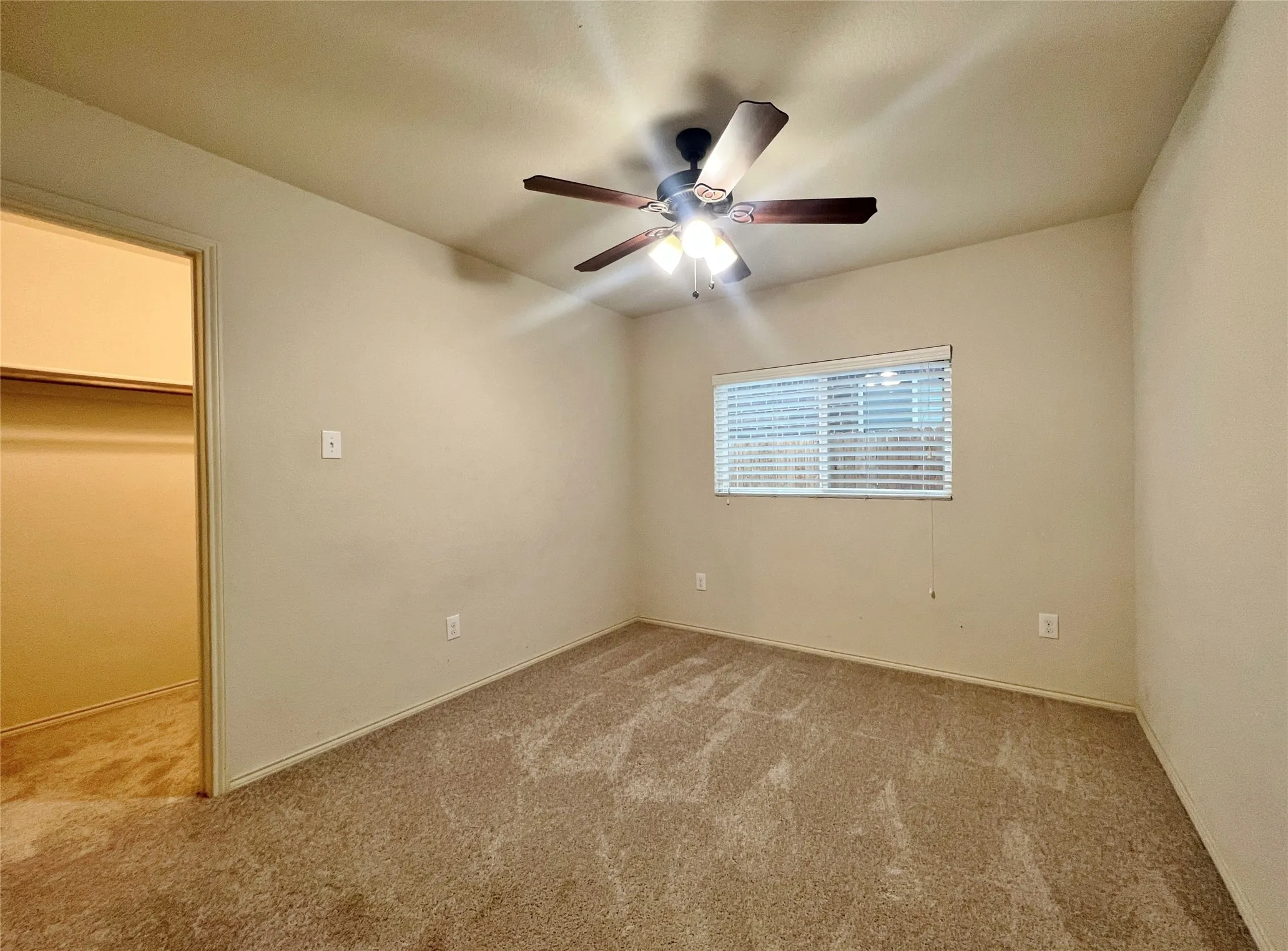 Single Family Residence For Rent in Tarrant County , 9925 Amaryllis Lane, Fort Worth, Texas 76108, 3 Bedroom, 2 Bathroom, 2 Garage spaces, 1,556 Sqft, built in 2015, Preowned, mls#21220984, Real Estate Agent in Fort Worth, Homes For Rent in Tarrant county, Homes For Rent in Fort Worth, Realtor in Fort Worth Texas, Real Estate Brokerage Independent Realty Texas, Luminita Cordes Realtor