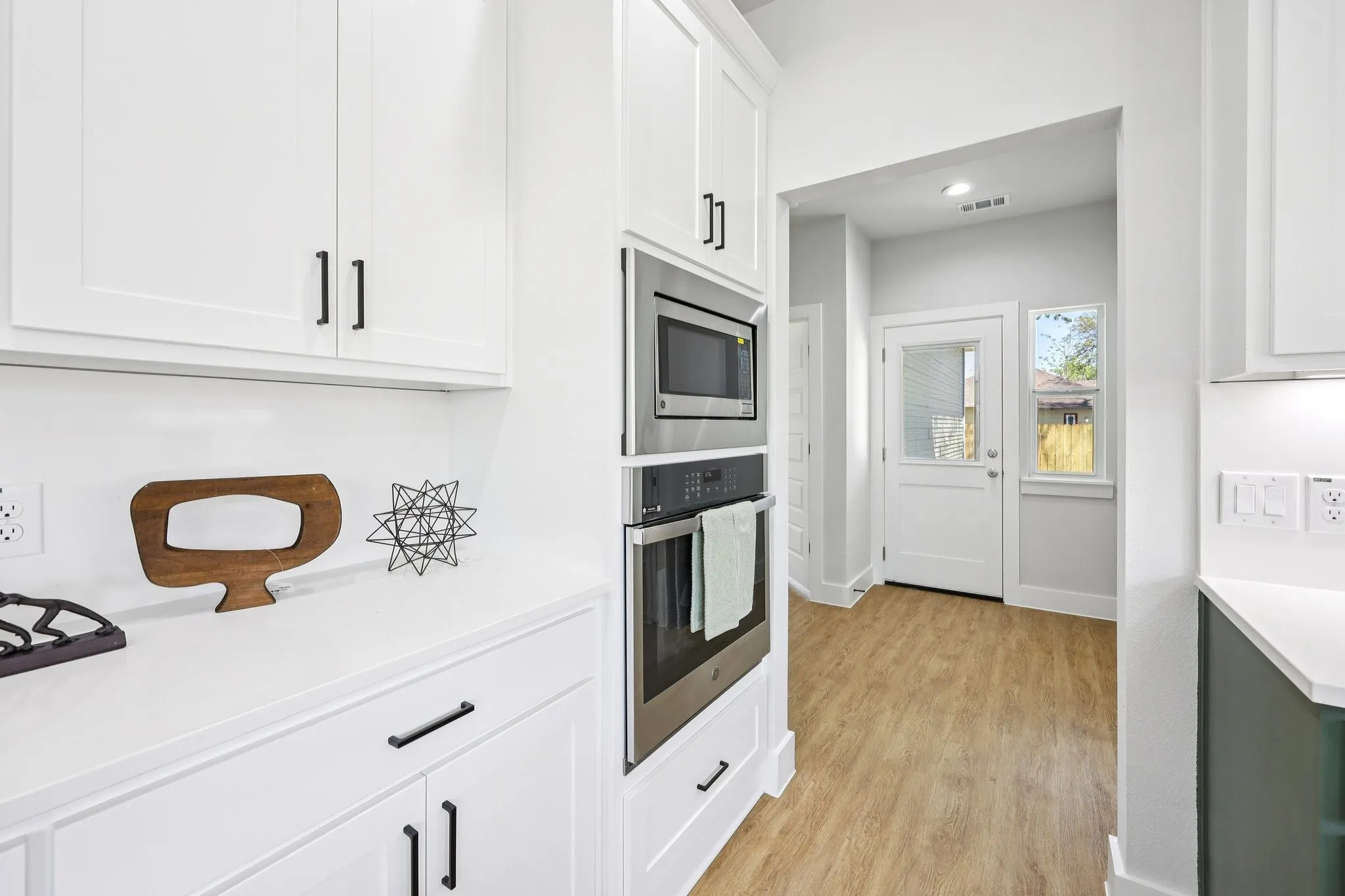 Single Family Residence For Sale in Dallas County , 3514 Dunbar Street, Dallas, Texas 75215, 3 Bedroom, 2 Bathroom, 1 Garage spaces, 1,646 Sqft, built in 2026, New Construction - Complete, Price $325,000, mls#21220561, Real Estate Agent in Dallas, Homes For Sale in Dallas county, Homes For Sale in Dallas, Realtor in Dallas Texas, Real Estate Brokerage Independent Realty Texas, Luminita Cordes Realtor