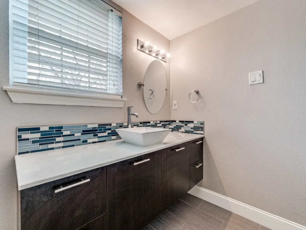 Full bath on second level