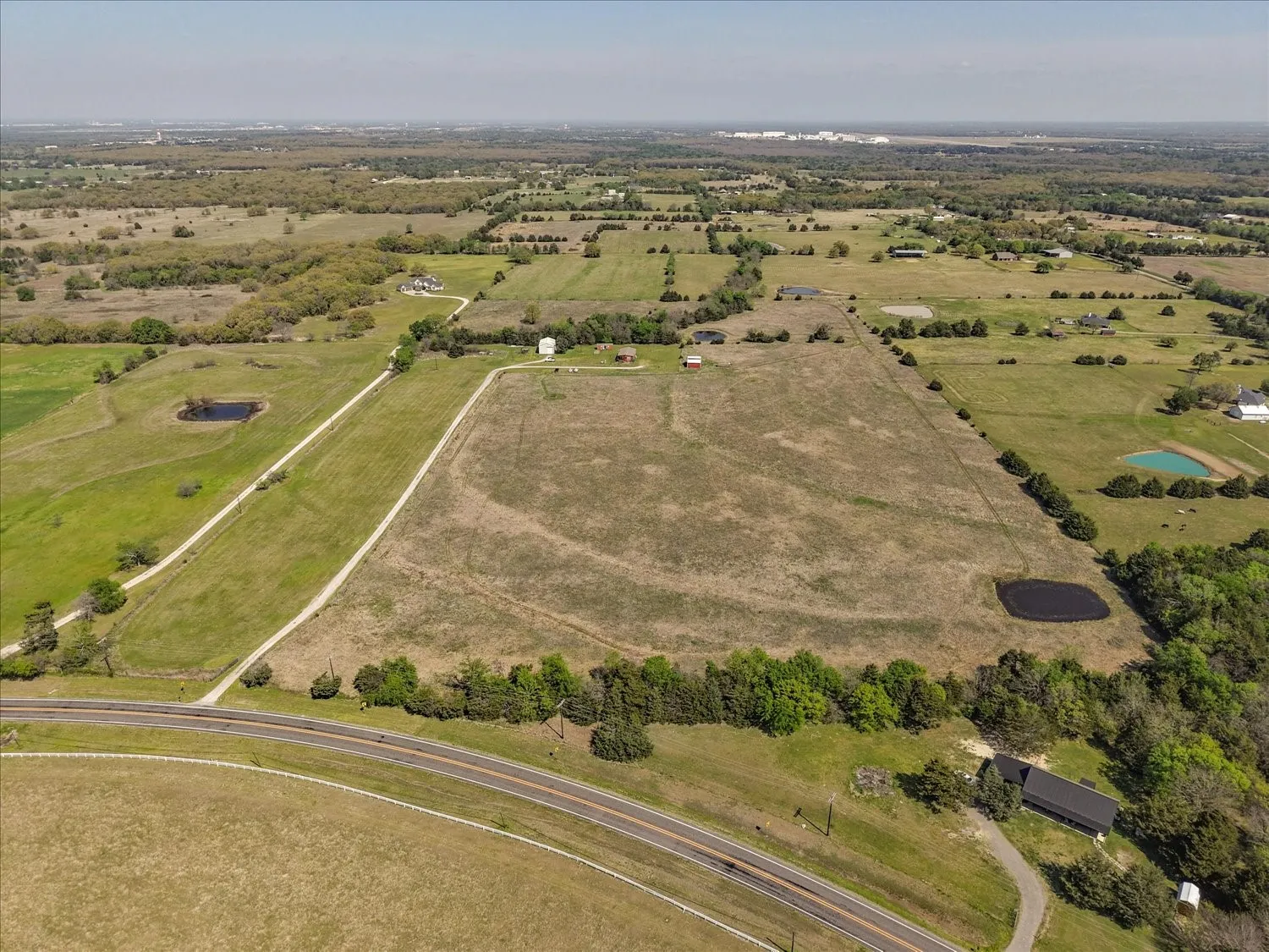 Farm For Sale in Hunt County , 782 FM 1564 E, Greenville, Texas 75402, 3 Bedroom, 2 Bathroom, Garage spaces, 1,580 Sqft, built in 2015, Preowned, mls#21219690, Real Estate Agent in Greenville, Homes For Sale in Hunt county, Homes For Sale in Greenville, Realtor in Greenville Texas, Real Estate Brokerage Independent Realty Texas, Luminita Cordes Realtor