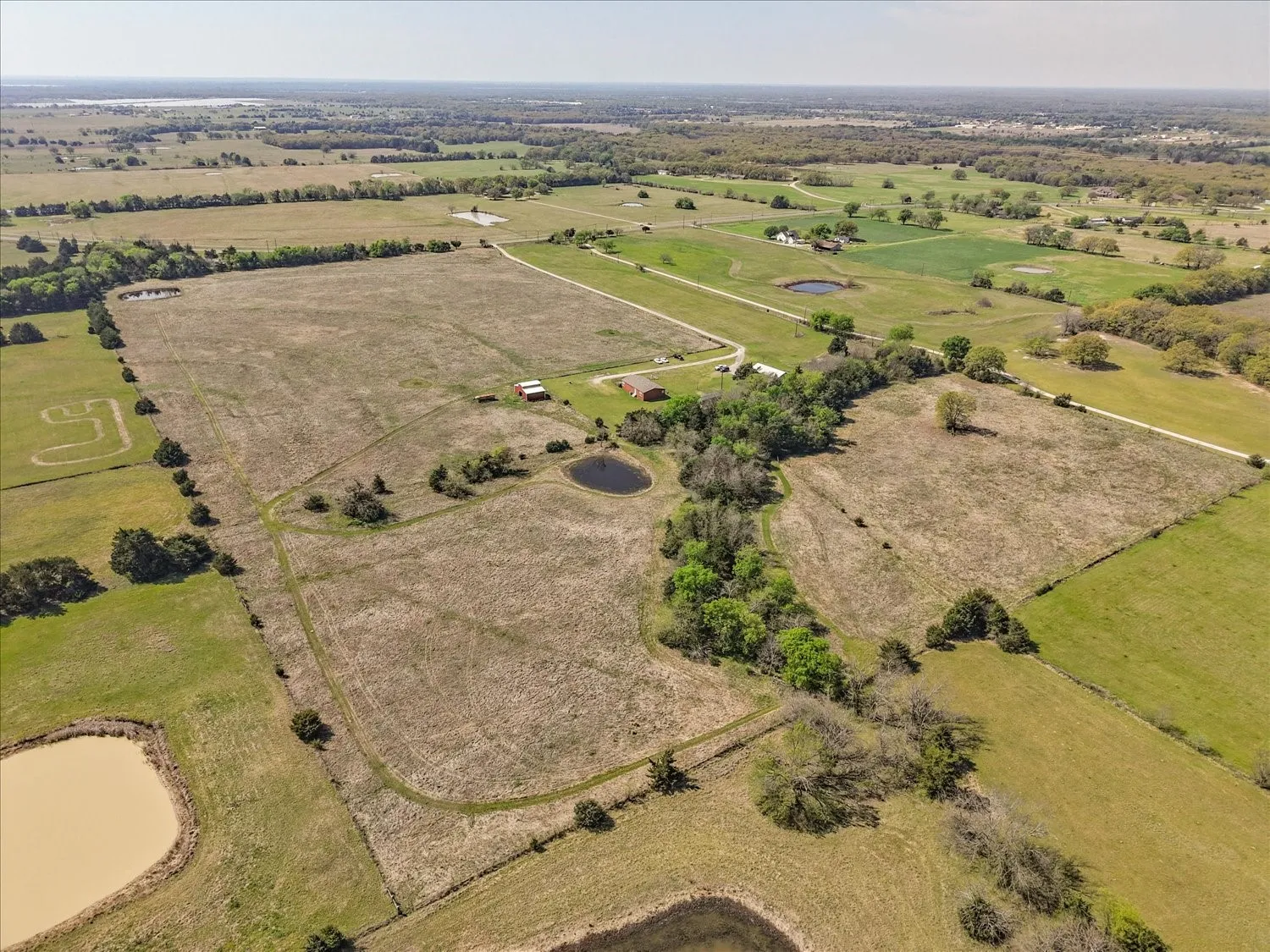 Farm For Sale in Hunt County , 782 FM 1564 E, Greenville, Texas 75402, 3 Bedroom, 2 Bathroom, Garage spaces, 1,580 Sqft, built in 2015, Preowned, mls#21219690, Real Estate Agent in Greenville, Homes For Sale in Hunt county, Homes For Sale in Greenville, Realtor in Greenville Texas, Real Estate Brokerage Independent Realty Texas, Luminita Cordes Realtor