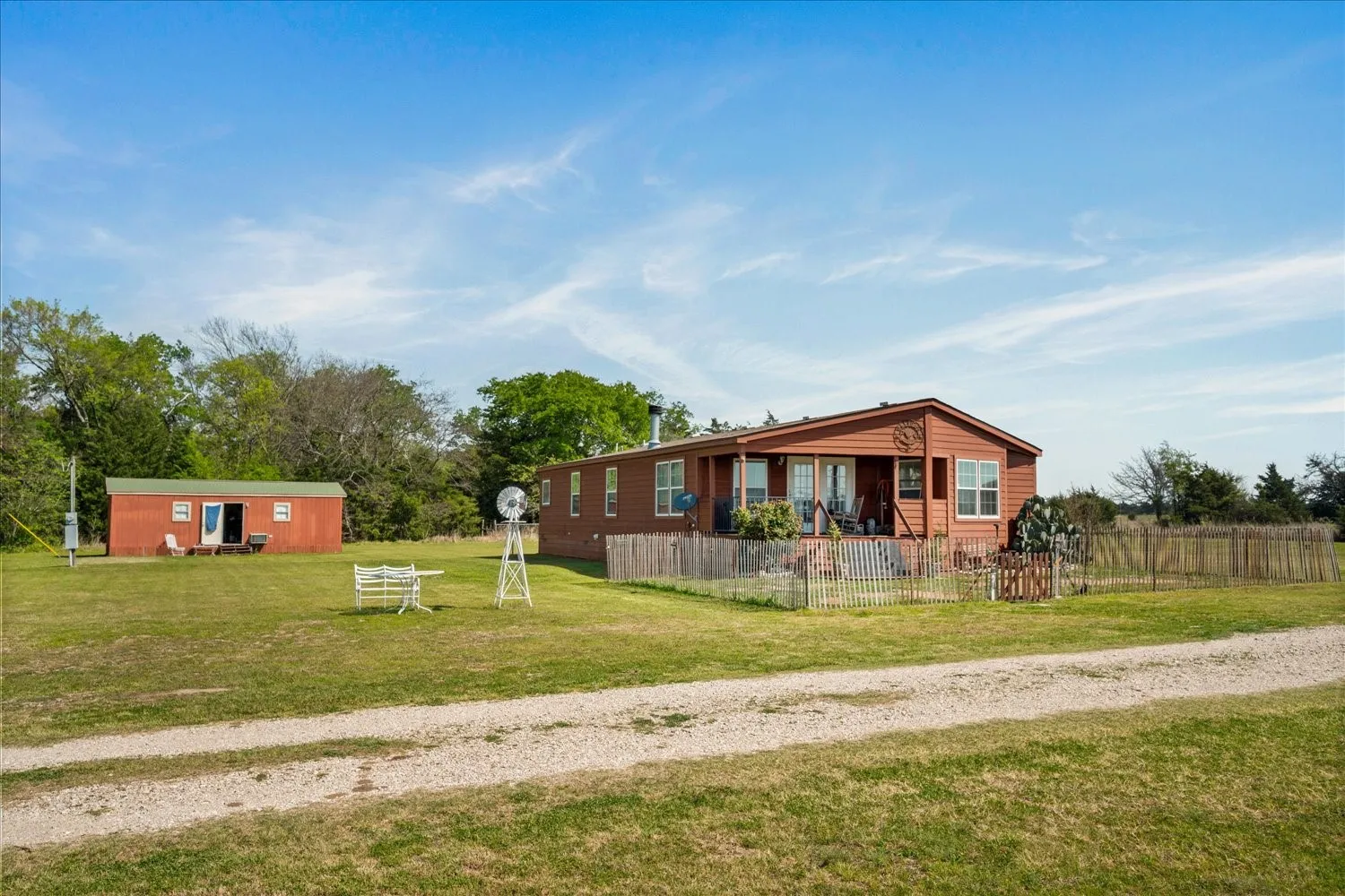 Farm For Sale in Hunt County , 782 FM 1564 E, Greenville, Texas 75402, 3 Bedroom, 2 Bathroom, Garage spaces, 1,580 Sqft, built in 2015, Preowned, mls#21219690, Real Estate Agent in Greenville, Homes For Sale in Hunt county, Homes For Sale in Greenville, Realtor in Greenville Texas, Real Estate Brokerage Independent Realty Texas, Luminita Cordes Realtor