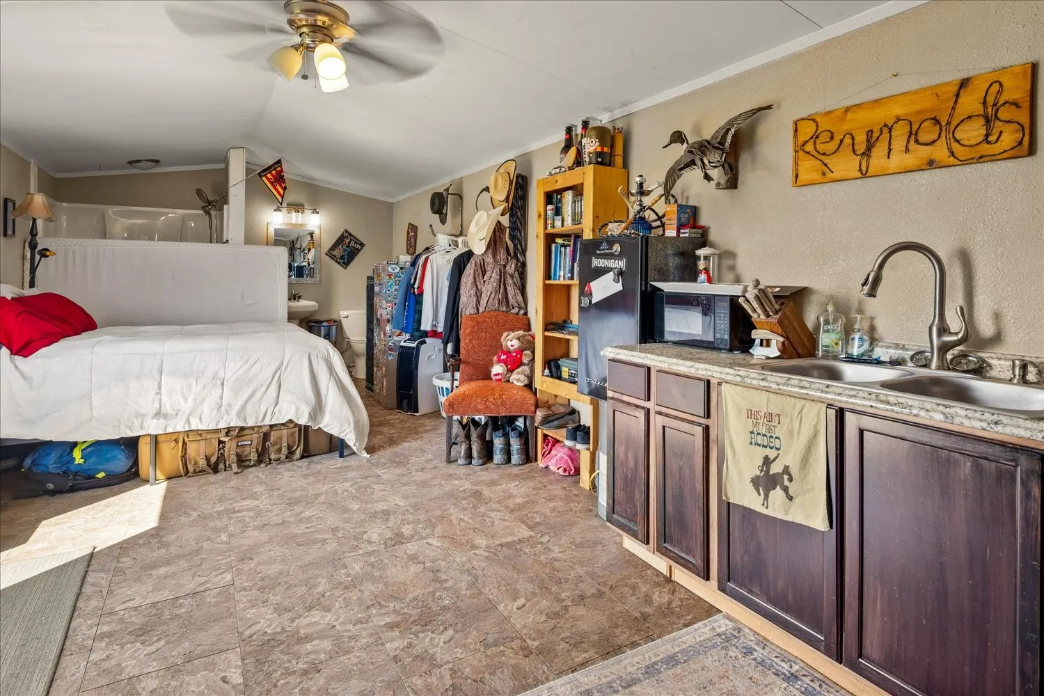 Farm For Sale in Hunt County , 782 FM 1564 E, Greenville, Texas 75402, 3 Bedroom, 2 Bathroom, Garage spaces, 1,580 Sqft, built in 2015, Preowned, mls#21219690, Real Estate Agent in Greenville, Homes For Sale in Hunt county, Homes For Sale in Greenville, Realtor in Greenville Texas, Real Estate Brokerage Independent Realty Texas, Luminita Cordes Realtor
