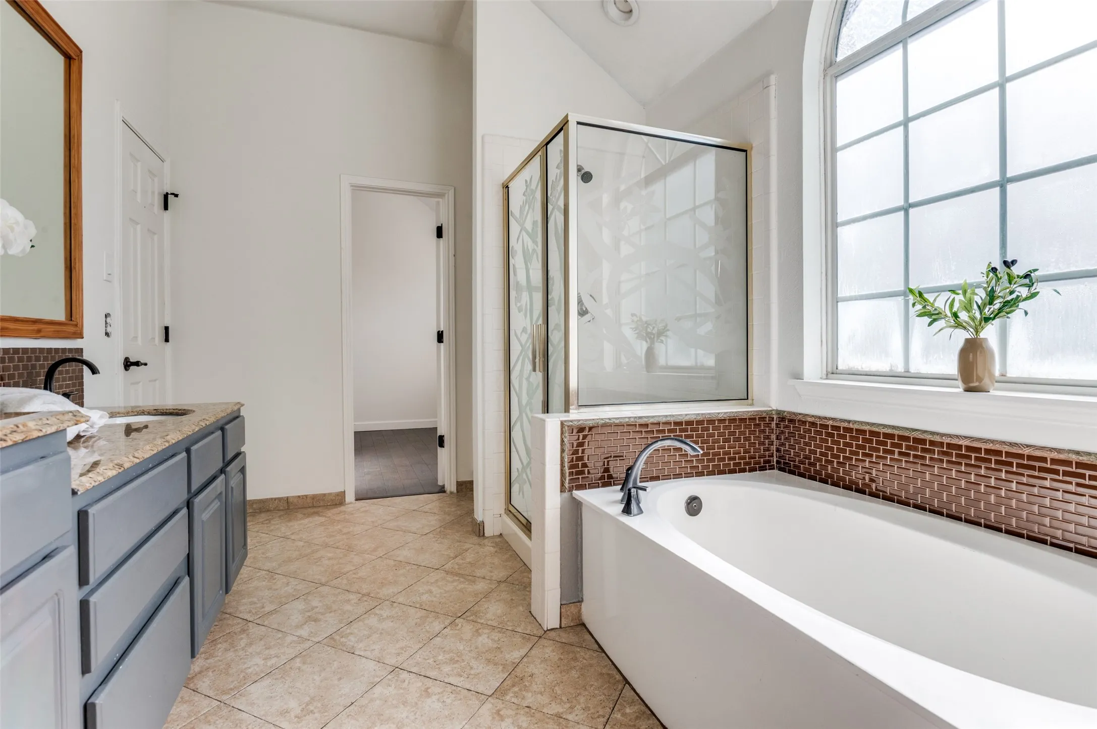 Single Family Residence For Sale in Tarrant County , 5444 Yellowstone Trail, Fort Worth, Texas 76137, 4 Bedrooms, 2 Bathrooms, 2 Garage spaces, 2,114 Sqft, built in 1994, Preowned, Price $340,000, mls#21196767, Real Estate Agent in Fort Worth, Homes For Sale in Tarrant county, Homes For Sale in Fort Worth, Realtor in Fort Worth Texas, Real Estate Brokerage Independent Realty Texas, Luminita Cordes Realtor