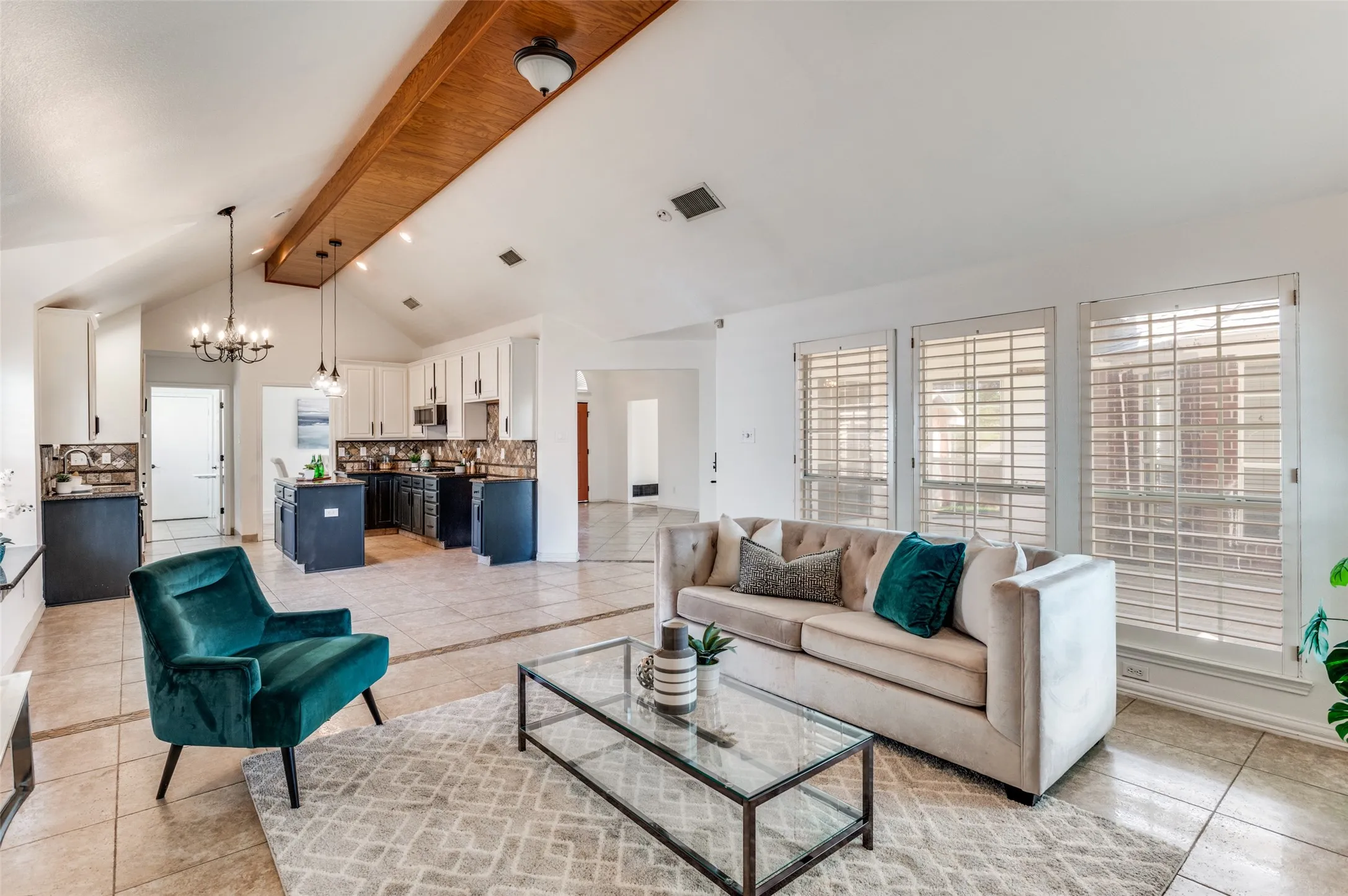 Single Family Residence For Sale in Tarrant County , 5444 Yellowstone Trail, Fort Worth, Texas 76137, 4 Bedrooms, 2 Bathrooms, 2 Garage spaces, 2,114 Sqft, built in 1994, Preowned, Price $340,000, mls#21196767, Real Estate Agent in Fort Worth, Homes For Sale in Tarrant county, Homes For Sale in Fort Worth, Realtor in Fort Worth Texas, Real Estate Brokerage Independent Realty Texas, Luminita Cordes Realtor