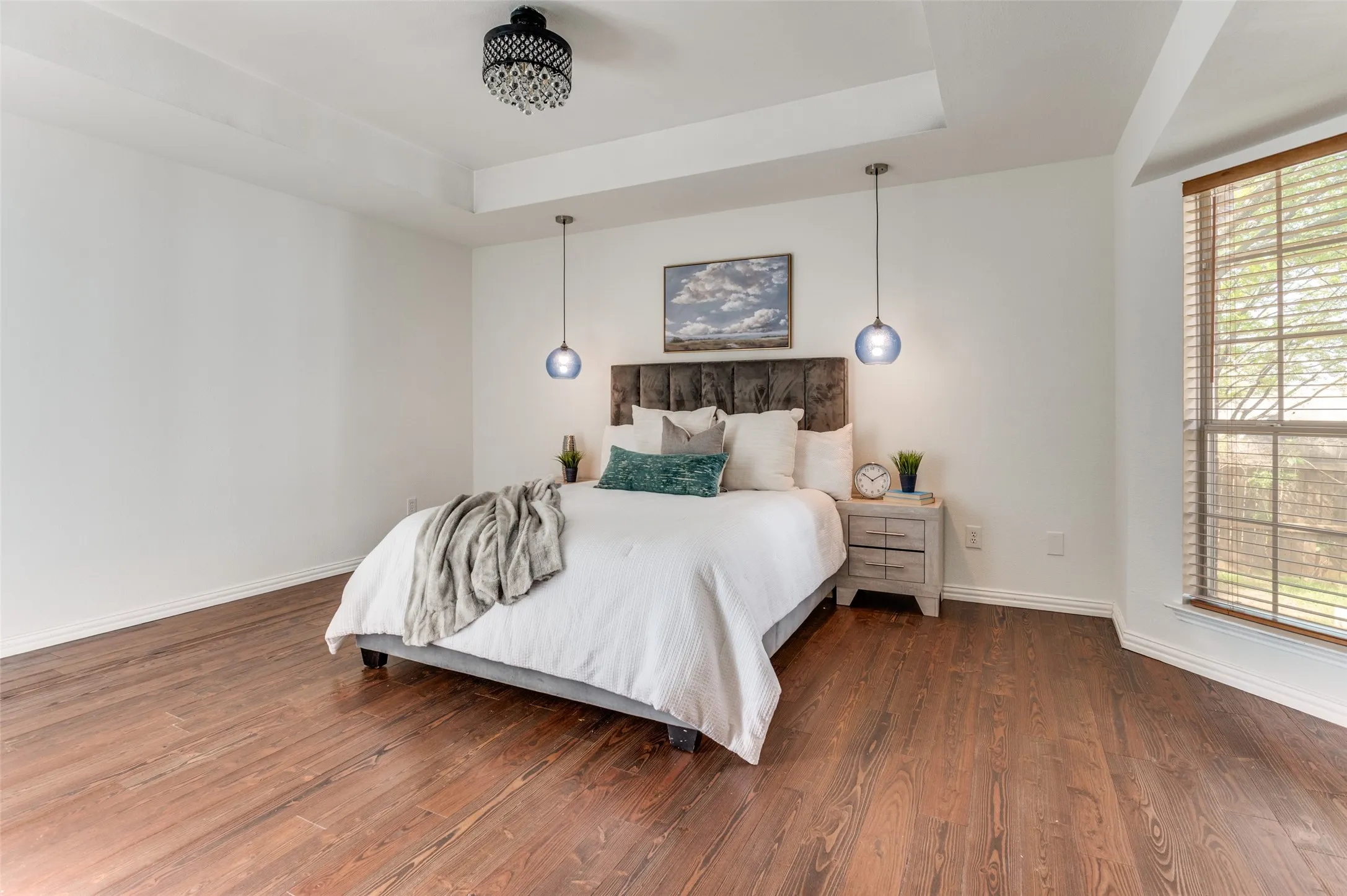 Single Family Residence For Sale in Tarrant County , 5444 Yellowstone Trail, Fort Worth, Texas 76137, 4 Bedrooms, 2 Bathrooms, 2 Garage spaces, 2,114 Sqft, built in 1994, Preowned, Price $340,000, mls#21196767, Real Estate Agent in Fort Worth, Homes For Sale in Tarrant county, Homes For Sale in Fort Worth, Realtor in Fort Worth Texas, Real Estate Brokerage Independent Realty Texas, Luminita Cordes Realtor