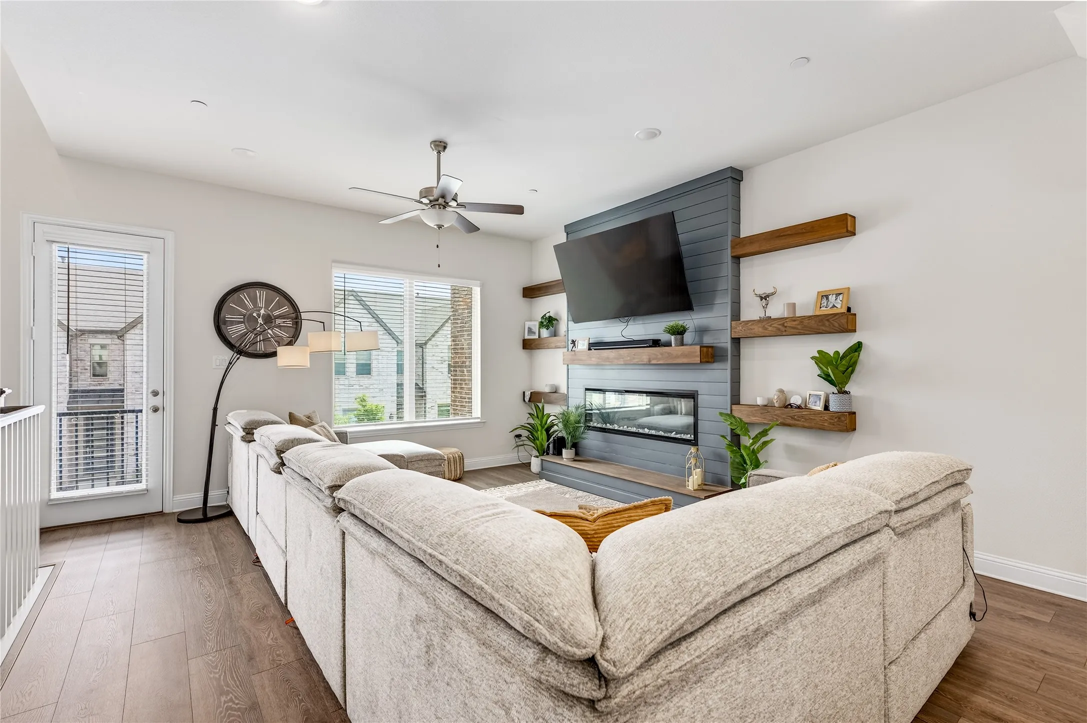 Townhouse For Sale in Denton County , 300 Colusa Drive, Lewisville, Texas 75056, 3 Bedroom, 4 Bathroom, 2 Garage spaces, 2,185 Sqft, built in 2022, Preowned, mls#21220832, Real Estate Agent in Lewisville, Homes For Sale in Denton county, Homes For Sale in Lewisville, Realtor in Lewisville Texas, Real Estate Brokerage Independent Realty Texas, Luminita Cordes Realtor