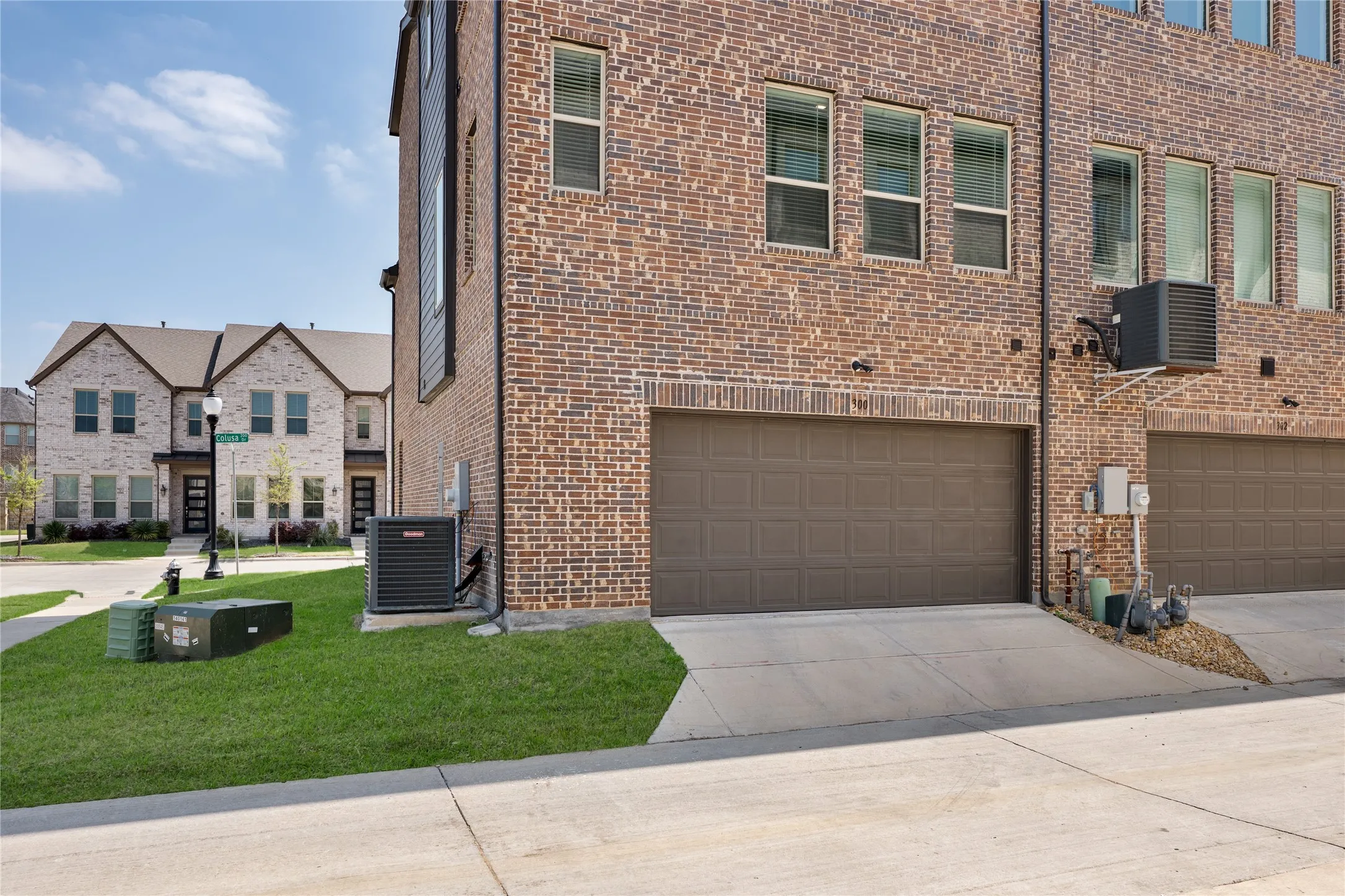 Townhouse For Sale in Denton County , 300 Colusa Drive, Lewisville, Texas 75056, 3 Bedroom, 4 Bathroom, 2 Garage spaces, 2,185 Sqft, built in 2022, Preowned, mls#21220832, Real Estate Agent in Lewisville, Homes For Sale in Denton county, Homes For Sale in Lewisville, Realtor in Lewisville Texas, Real Estate Brokerage Independent Realty Texas, Luminita Cordes Realtor