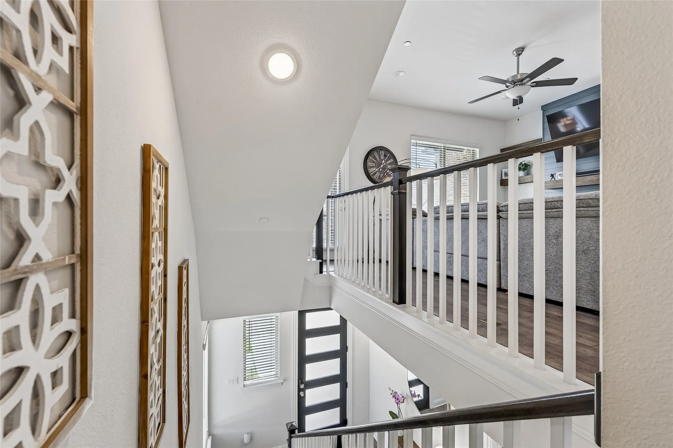 Townhouse For Sale in Denton County , 300 Colusa Drive, Lewisville, Texas 75056, 3 Bedroom, 4 Bathroom, 2 Garage spaces, 2,185 Sqft, built in 2022, Preowned, mls#21220832, Real Estate Agent in Lewisville, Homes For Sale in Denton county, Homes For Sale in Lewisville, Realtor in Lewisville Texas, Real Estate Brokerage Independent Realty Texas, Luminita Cordes Realtor