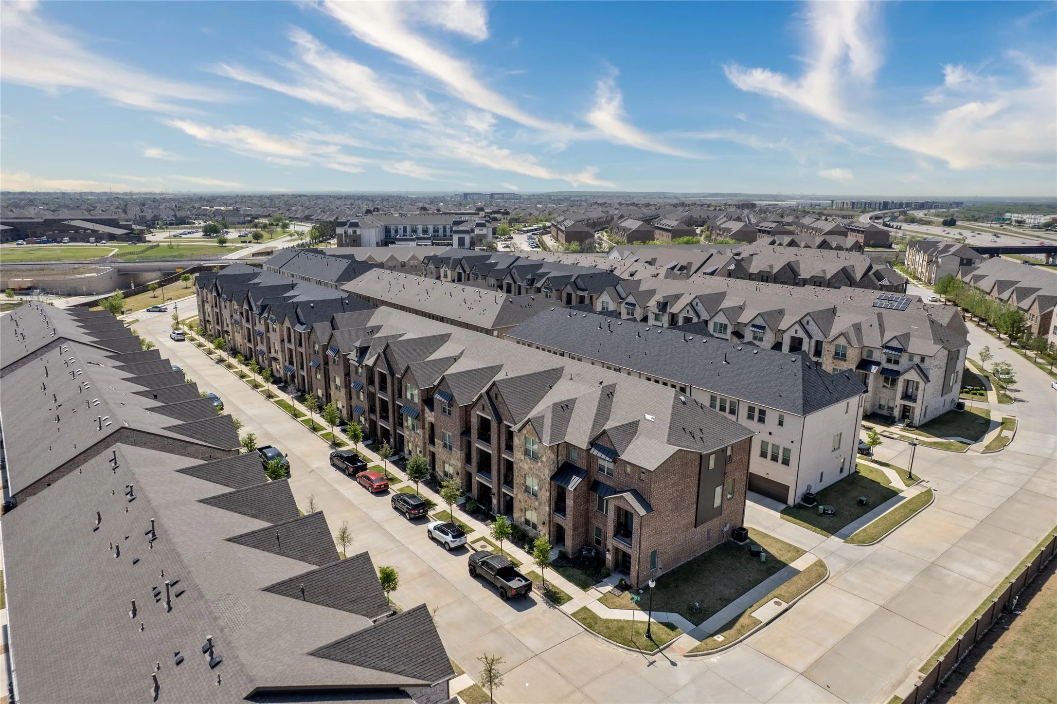 Townhouse For Sale in Denton County , 300 Colusa Drive, Lewisville, Texas 75056, 3 Bedroom, 4 Bathroom, 2 Garage spaces, 2,185 Sqft, built in 2022, Preowned, mls#21220832, Real Estate Agent in Lewisville, Homes For Sale in Denton county, Homes For Sale in Lewisville, Realtor in Lewisville Texas, Real Estate Brokerage Independent Realty Texas, Luminita Cordes Realtor
