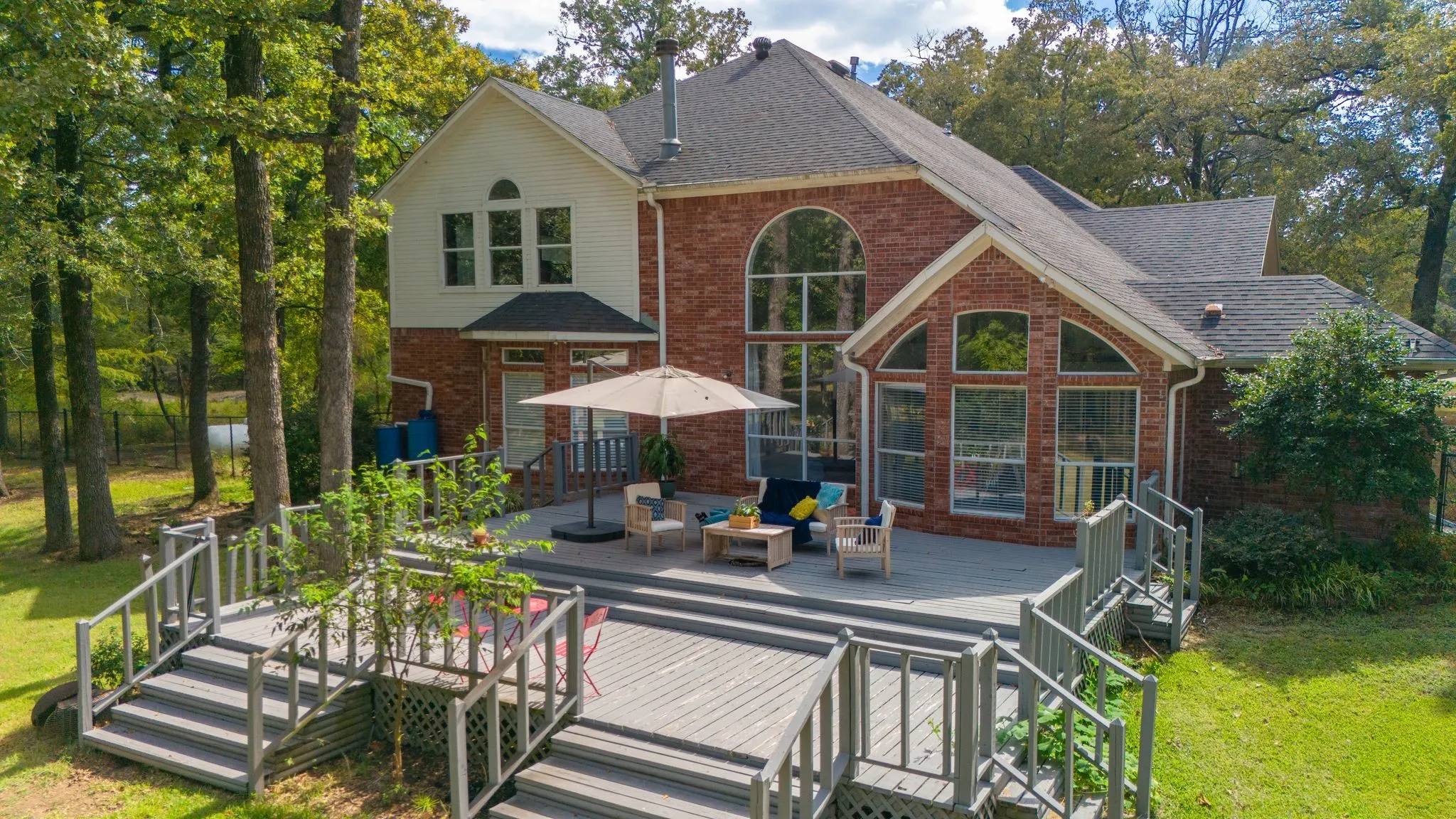 Single Family Residence For Sale in Hopkins County , 211 Turtle Creek, Sulphur Springs, Texas 75482, 4 Bedroom, 3 Bathroom, 2 Garage spaces, 3,878 Sqft, built in 1999, Preowned, mls#21219835, Real Estate Agent in Sulphur Springs, Homes For Sale in Hopkins county, Homes For Sale in Sulphur Springs, Realtor in Sulphur Springs Texas, Real Estate Brokerage Independent Realty Texas, Luminita Cordes Realtor