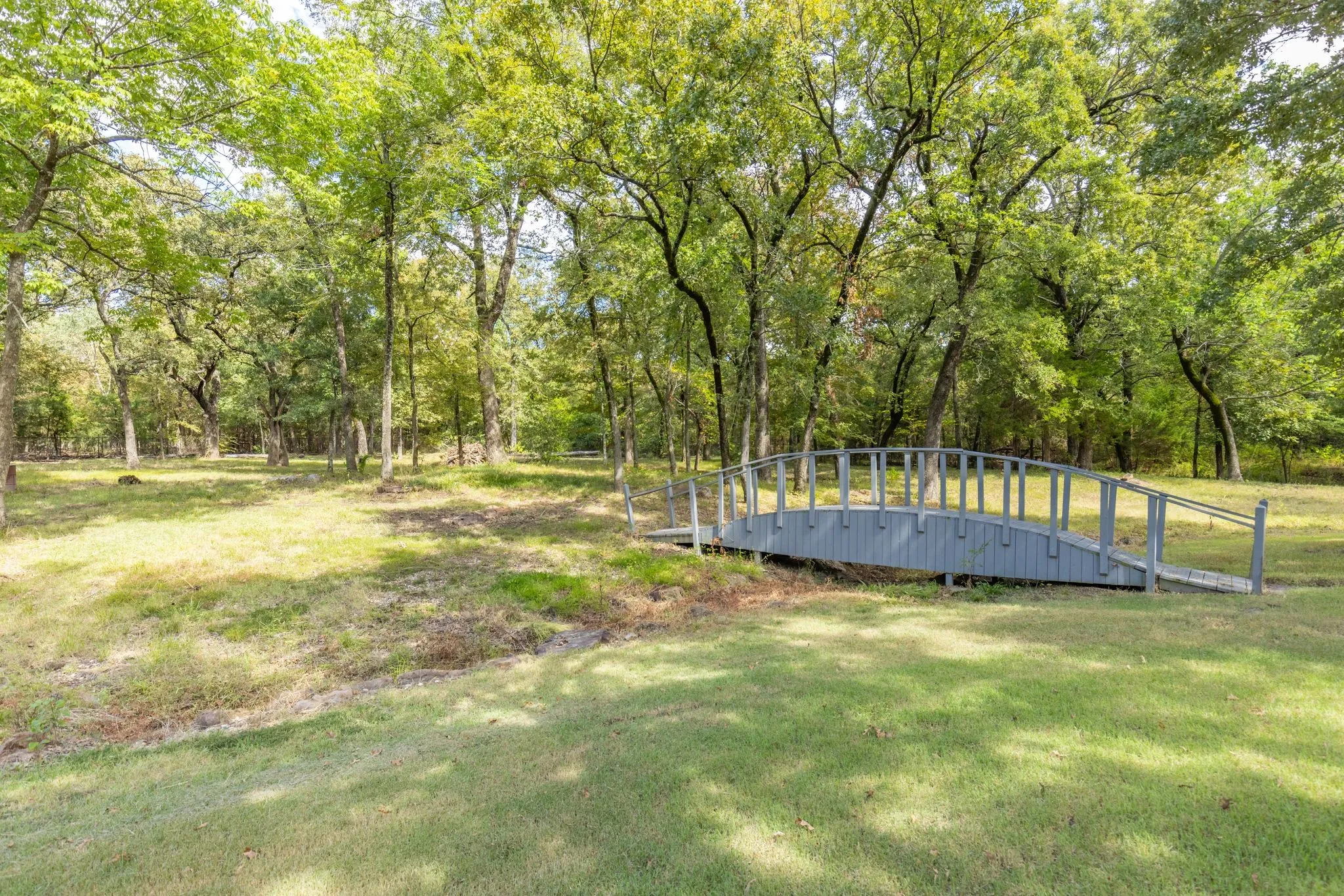 Single Family Residence For Sale in Hopkins County , 211 Turtle Creek, Sulphur Springs, Texas 75482, 4 Bedroom, 3 Bathroom, 2 Garage spaces, 3,878 Sqft, built in 1999, Preowned, mls#21219835, Real Estate Agent in Sulphur Springs, Homes For Sale in Hopkins county, Homes For Sale in Sulphur Springs, Realtor in Sulphur Springs Texas, Real Estate Brokerage Independent Realty Texas, Luminita Cordes Realtor