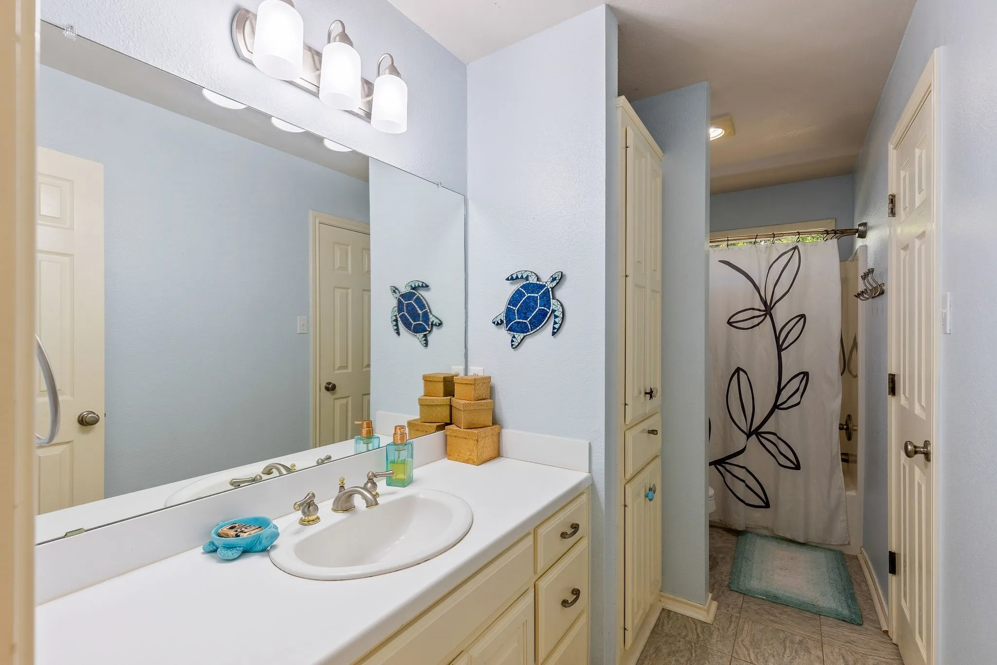 Single Family Residence For Sale in Hopkins County , 211 Turtle Creek, Sulphur Springs, Texas 75482, 4 Bedroom, 3 Bathroom, 2 Garage spaces, 3,878 Sqft, built in 1999, Preowned, mls#21219835, Real Estate Agent in Sulphur Springs, Homes For Sale in Hopkins county, Homes For Sale in Sulphur Springs, Realtor in Sulphur Springs Texas, Real Estate Brokerage Independent Realty Texas, Luminita Cordes Realtor