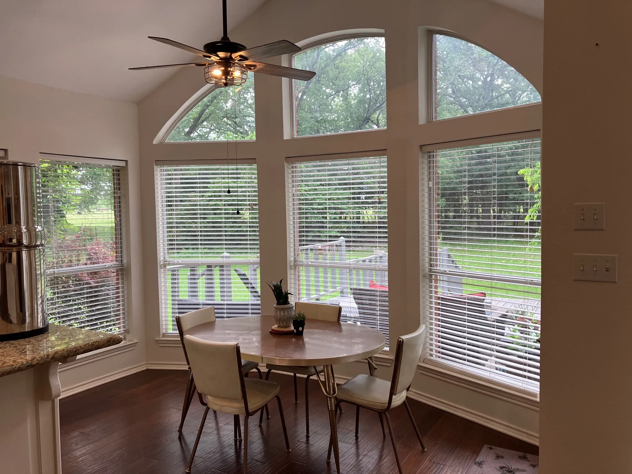 Single Family Residence For Sale in Hopkins County , 211 Turtle Creek, Sulphur Springs, Texas 75482, 4 Bedroom, 3 Bathroom, 2 Garage spaces, 3,878 Sqft, built in 1999, Preowned, mls#21219835, Real Estate Agent in Sulphur Springs, Homes For Sale in Hopkins county, Homes For Sale in Sulphur Springs, Realtor in Sulphur Springs Texas, Real Estate Brokerage Independent Realty Texas, Luminita Cordes Realtor