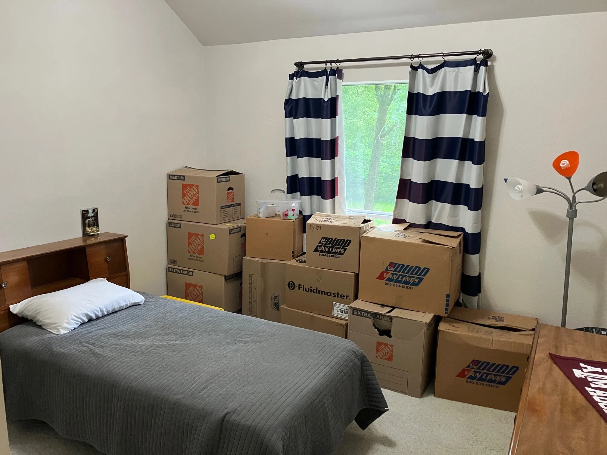 Single Family Residence For Sale in Hopkins County , 211 Turtle Creek, Sulphur Springs, Texas 75482, 4 Bedroom, 3 Bathroom, 2 Garage spaces, 3,878 Sqft, built in 1999, Preowned, mls#21219835, Real Estate Agent in Sulphur Springs, Homes For Sale in Hopkins county, Homes For Sale in Sulphur Springs, Realtor in Sulphur Springs Texas, Real Estate Brokerage Independent Realty Texas, Luminita Cordes Realtor