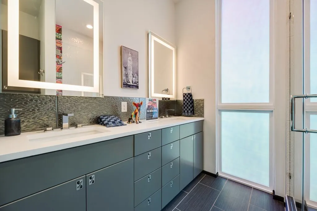 Single Family Residence For Sale in Dallas County , 3415 Chihuahua Avenue, Dallas, Texas 75212, 4 Bedroom, 4 Bathroom, 2 Garage spaces, 2,540 Sqft, built in 2024, New Construction - Complete, mls#21217404, Real Estate Agent in Dallas, Homes For Sale in Dallas county, Homes For Sale in Dallas, Realtor in Dallas Texas, Real Estate Brokerage Independent Realty Texas, Luminita Cordes Realtor