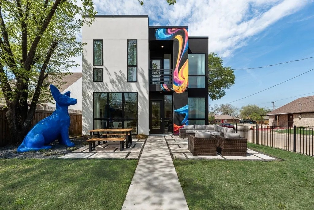 Single Family Residence For Sale in Dallas County , 3415 Chihuahua Avenue, Dallas, Texas 75212, 4 Bedroom, 4 Bathroom, 2 Garage spaces, 2,540 Sqft, built in 2024, New Construction - Complete, mls#21217404, Real Estate Agent in Dallas, Homes For Sale in Dallas county, Homes For Sale in Dallas, Realtor in Dallas Texas, Real Estate Brokerage Independent Realty Texas, Luminita Cordes Realtor