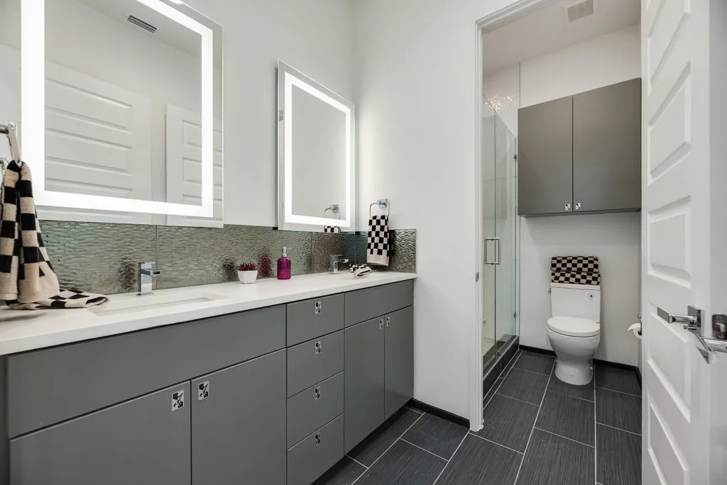 Single Family Residence For Sale in Dallas County , 3415 Chihuahua Avenue, Dallas, Texas 75212, 4 Bedroom, 4 Bathroom, 2 Garage spaces, 2,540 Sqft, built in 2024, New Construction - Complete, mls#21217404, Real Estate Agent in Dallas, Homes For Sale in Dallas county, Homes For Sale in Dallas, Realtor in Dallas Texas, Real Estate Brokerage Independent Realty Texas, Luminita Cordes Realtor