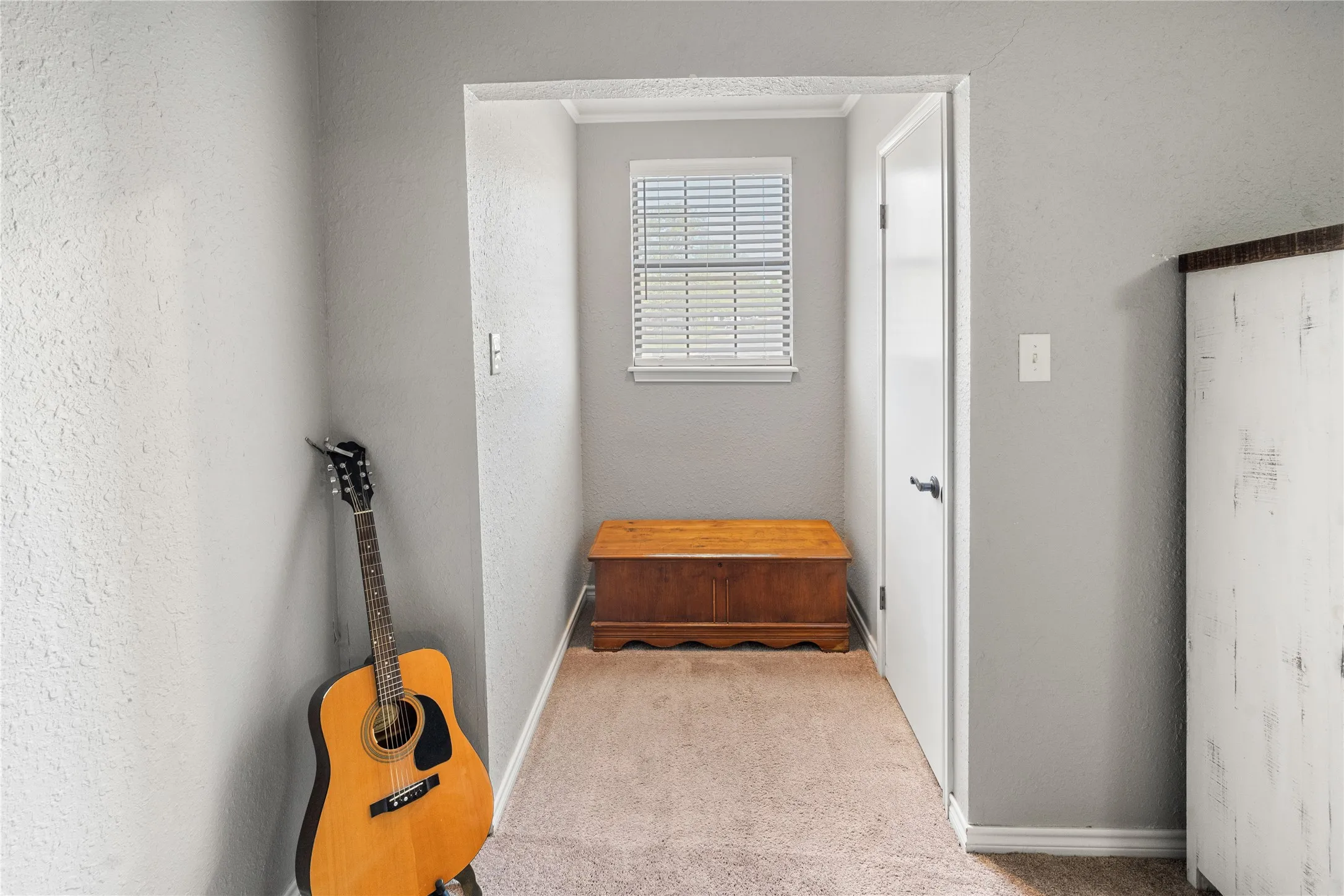 Single Family Residence For Sale in Hopkins County , 1712 Gena Drive, Sulphur Springs, Texas 75482, 4 Bedroom, 3 Bathroom, 2 Garage spaces, 2,413 Sqft, built in 1982, mls#21219401, Real Estate Agent in Sulphur Springs, Homes For Sale in Hopkins county, Homes For Sale in Sulphur Springs, Realtor in Sulphur Springs Texas, Real Estate Brokerage Independent Realty Texas, Luminita Cordes Realtor