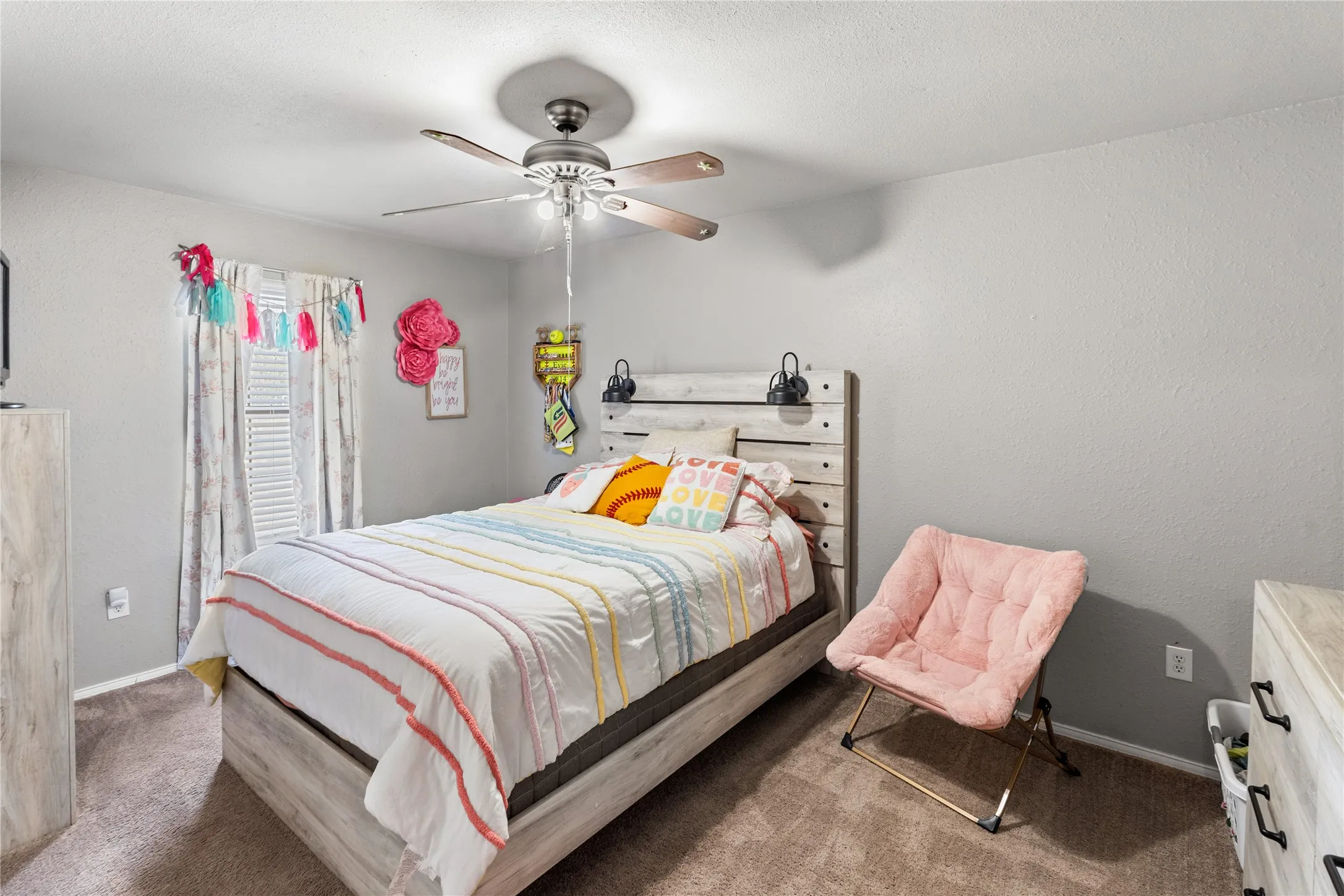Single Family Residence For Sale in Hopkins County , 1712 Gena Drive, Sulphur Springs, Texas 75482, 4 Bedroom, 3 Bathroom, 2 Garage spaces, 2,413 Sqft, built in 1982, mls#21219401, Real Estate Agent in Sulphur Springs, Homes For Sale in Hopkins county, Homes For Sale in Sulphur Springs, Realtor in Sulphur Springs Texas, Real Estate Brokerage Independent Realty Texas, Luminita Cordes Realtor