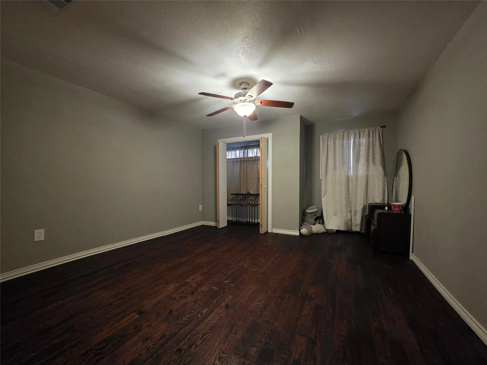 Single Family Residence For Sale in Limestone County , 409 E Houston Street, Mexia, Texas 76667, 3 Bedroom, 2 Bathroom, Garage spaces, 1,784 Sqft, built in 1957, mls#21199918, Real Estate Agent in Mexia, Homes For Sale in Limestone county, Homes For Sale in Mexia, Realtor in Mexia Texas, Real Estate Brokerage Independent Realty Texas, Luminita Cordes Realtor