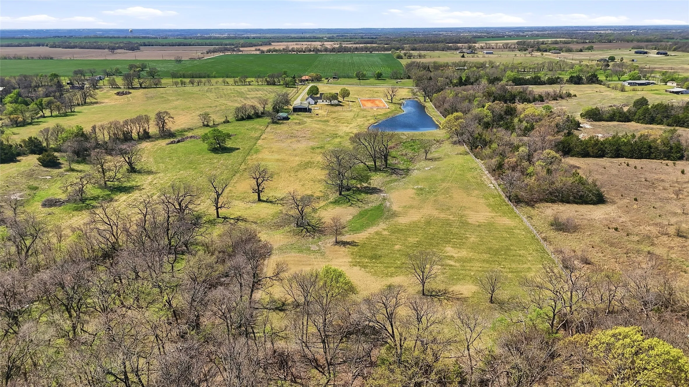 Single Family Residence For Sale in Grayson County , 248 Roan Lane, Sherman, Texas 75090, 3 Bedrooms, 3 Bathrooms, 2 Garage spaces, 2,688 Sqft, built in 1996, Preowned, Price $1,395,000, mls#21208836, Real Estate Agent in Sherman, Homes For Sale in Grayson county, Homes For Sale in Sherman, Realtor in Sherman Texas, Real Estate Brokerage Independent Realty Texas, Luminita Cordes Realtor
