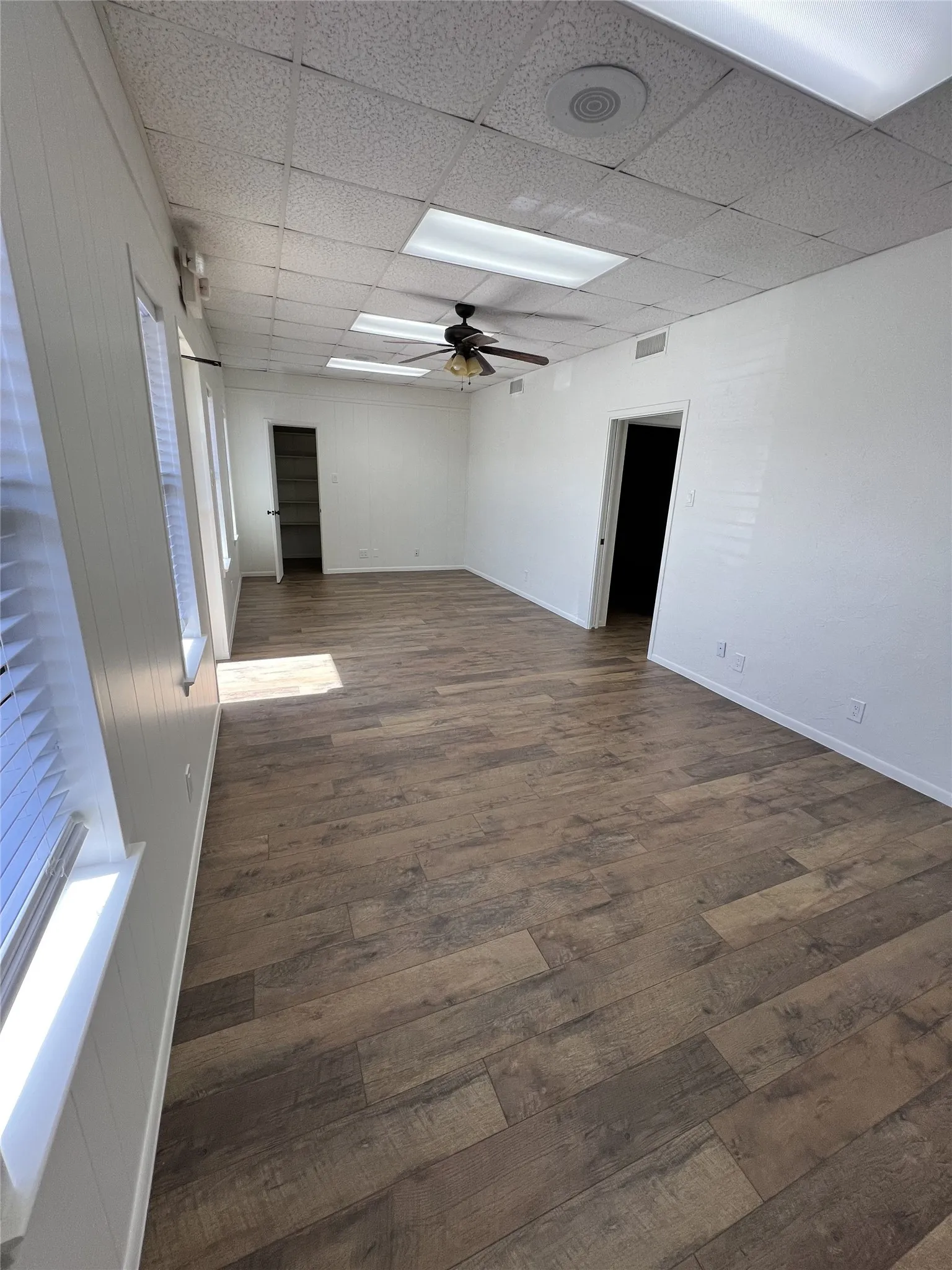Office For Rent in Cooke County , 1700 N Weaver Street, Gainesville, Texas 76240, 0, 0, Garage spaces, 0 Sqft, built in 1986, Preowned, mls#21221146, Real Estate Agent in Gainesville, Homes For Rent in Cooke county, Homes For Rent in Gainesville, Realtor in Gainesville Texas, Real Estate Brokerage Independent Realty Texas, Luminita Cordes Realtor