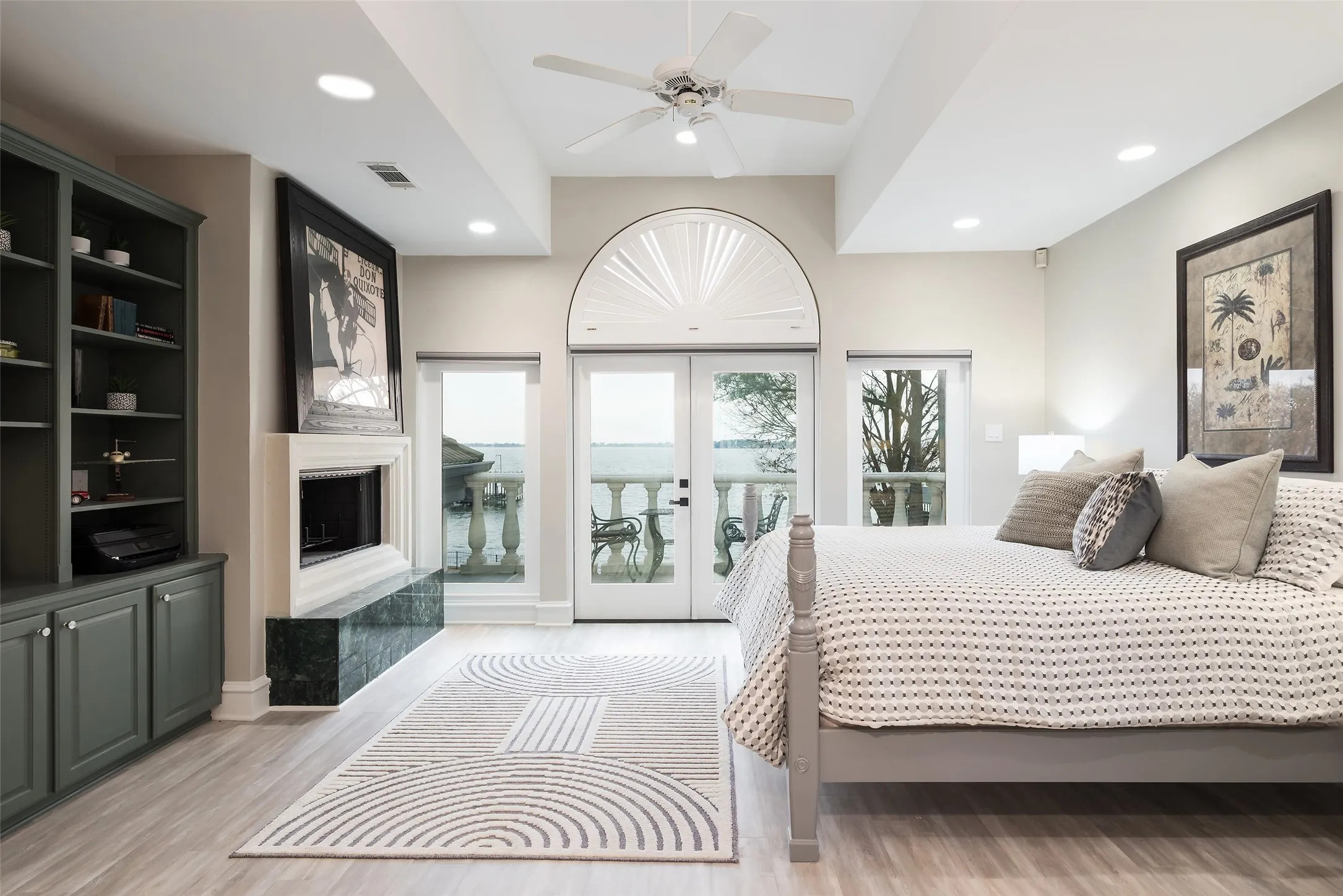 Single Family Residence For Sale in Henderson County , 119 Diamond Oaks Drive, Mabank, Texas 75156, 5 Bedroom, 6 Bathroom, 2 Garage spaces, 5,098 Sqft, built in 1993, mls#21221118, Real Estate Agent in Mabank, Homes For Sale in Henderson county, Homes For Sale in Mabank, Realtor in Mabank Texas, Real Estate Brokerage Independent Realty Texas, Luminita Cordes Realtor