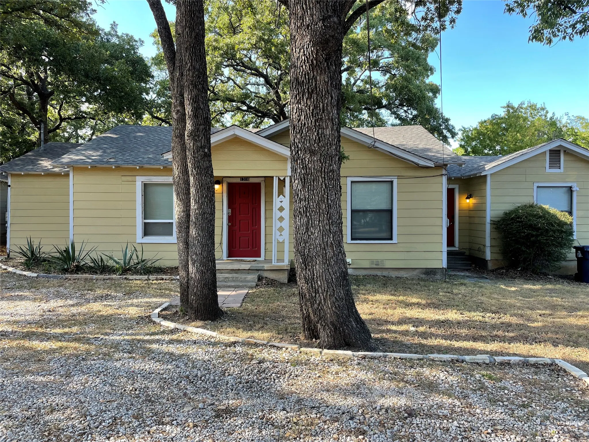 Multiple Parcels For Sale in Denton County , 1303 Fannin Street, Denton, Texas 76201, 9 Bedroom, 8 Bathroom, Garage spaces, 0 Sqft, built in 1963, Preowned, mls#21221228, Real Estate Agent in Denton, Homes For Sale in Denton county, Homes For Sale in Denton, Realtor in Denton Texas, Real Estate Brokerage Independent Realty Texas, Luminita Cordes Realtor