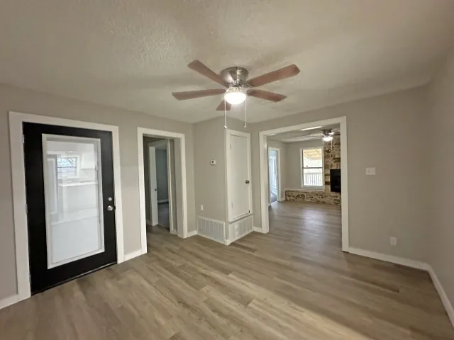 Single Family Residence For Sale in Bell County , 7121 Mcgregor Park Road, Temple, Texas 76502, 3 Bedroom, 2 Bathroom, 2 Garage spaces, 2,895 Sqft, built in 1951, Preowned, mls#21221240, Real Estate Agent in Temple, Homes For Sale in Bell county, Homes For Sale in Temple, Realtor in Temple Texas, Real Estate Brokerage Independent Realty Texas, Luminita Cordes Realtor