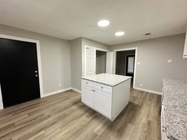 Single Family Residence For Sale in Bell County , 7121 Mcgregor Park Road, Temple, Texas 76502, 3 Bedroom, 2 Bathroom, 2 Garage spaces, 2,895 Sqft, built in 1951, Preowned, mls#21221240, Real Estate Agent in Temple, Homes For Sale in Bell county, Homes For Sale in Temple, Realtor in Temple Texas, Real Estate Brokerage Independent Realty Texas, Luminita Cordes Realtor