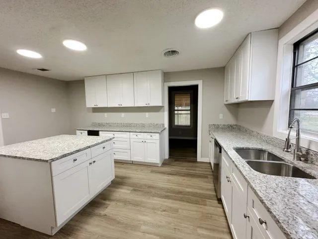 Single Family Residence For Sale in Bell County , 7121 Mcgregor Park Road, Temple, Texas 76502, 3 Bedroom, 2 Bathroom, 2 Garage spaces, 2,895 Sqft, built in 1951, Preowned, mls#21221240, Real Estate Agent in Temple, Homes For Sale in Bell county, Homes For Sale in Temple, Realtor in Temple Texas, Real Estate Brokerage Independent Realty Texas, Luminita Cordes Realtor