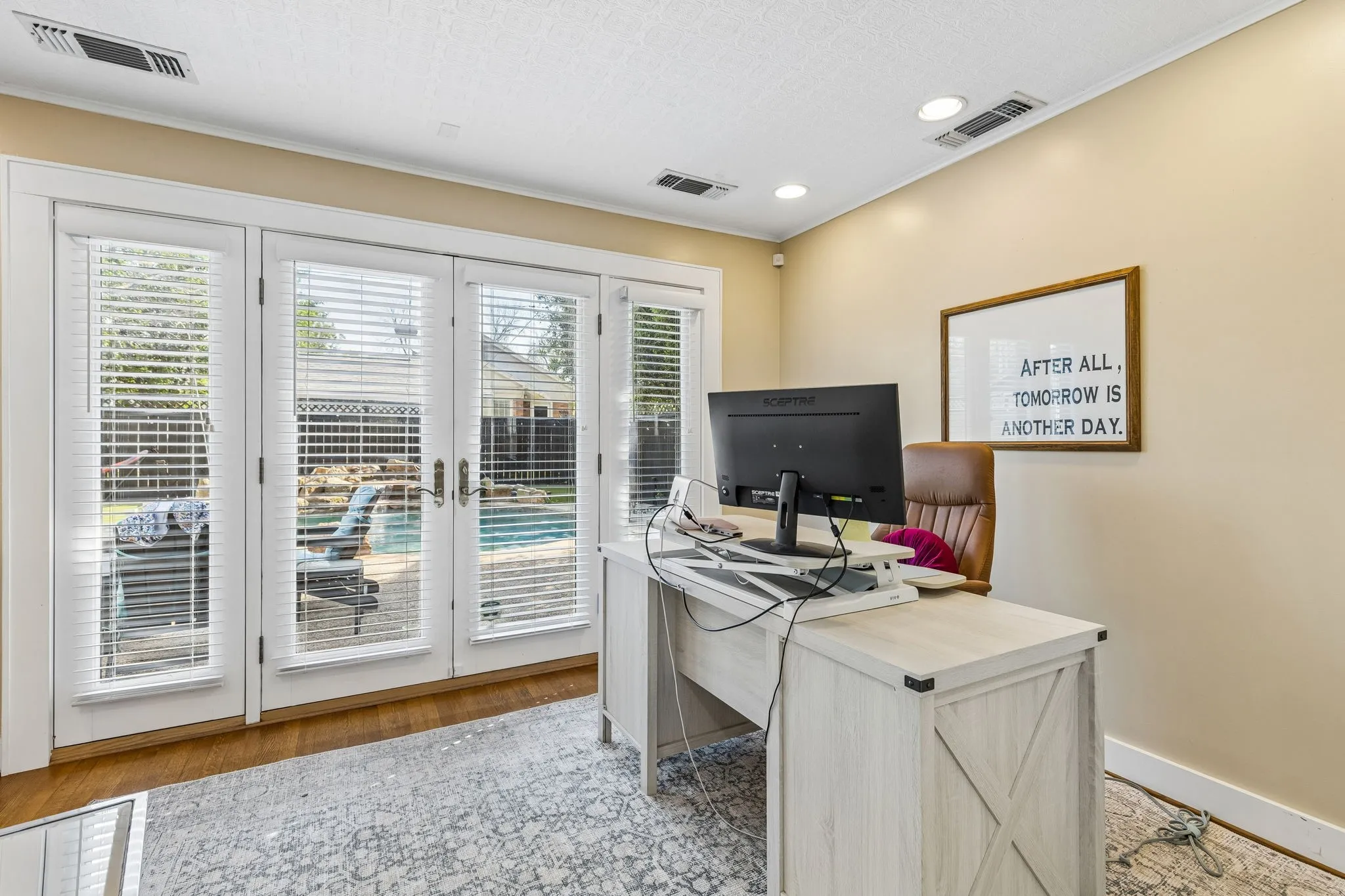 Single Family Residence For Sale in Tarrant County , 2235 Mistletoe Boulevard, Fort Worth, Texas 76110, 3 Bedroom, 2 Bathroom, Garage spaces, 1,924 Sqft, built in 1933, mls#21217888, Real Estate Agent in Fort Worth, Homes For Sale in Tarrant county, Homes For Sale in Fort Worth, Realtor in Fort Worth Texas, Real Estate Brokerage Independent Realty Texas, Luminita Cordes Realtor