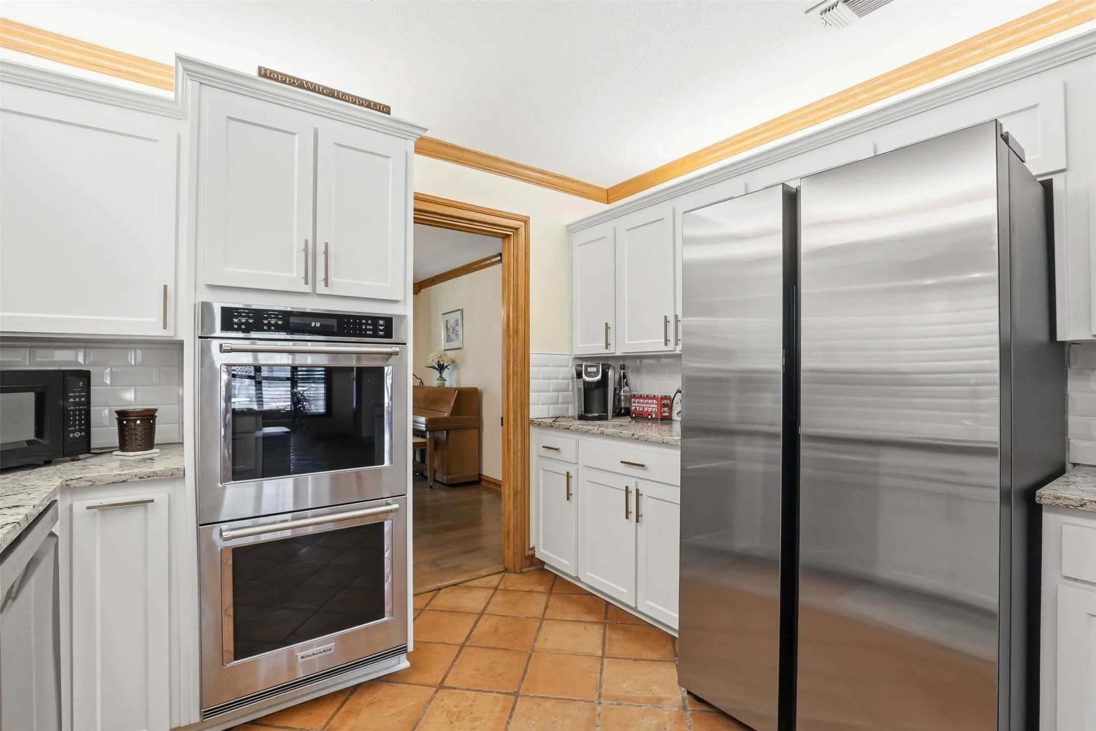 Single Family Residence For Sale in Parker County , 3000 Yucca Road, Willow Park, Texas 76087, 4 Bedroom, 4 Bathroom, 2 Garage spaces, 3,388 Sqft, built in 1979, mls#21219046, Real Estate Agent in Willow Park, Homes For Sale in Parker county, Homes For Sale in Willow Park, Realtor in Willow Park Texas, Real Estate Brokerage Independent Realty Texas, Luminita Cordes Realtor
