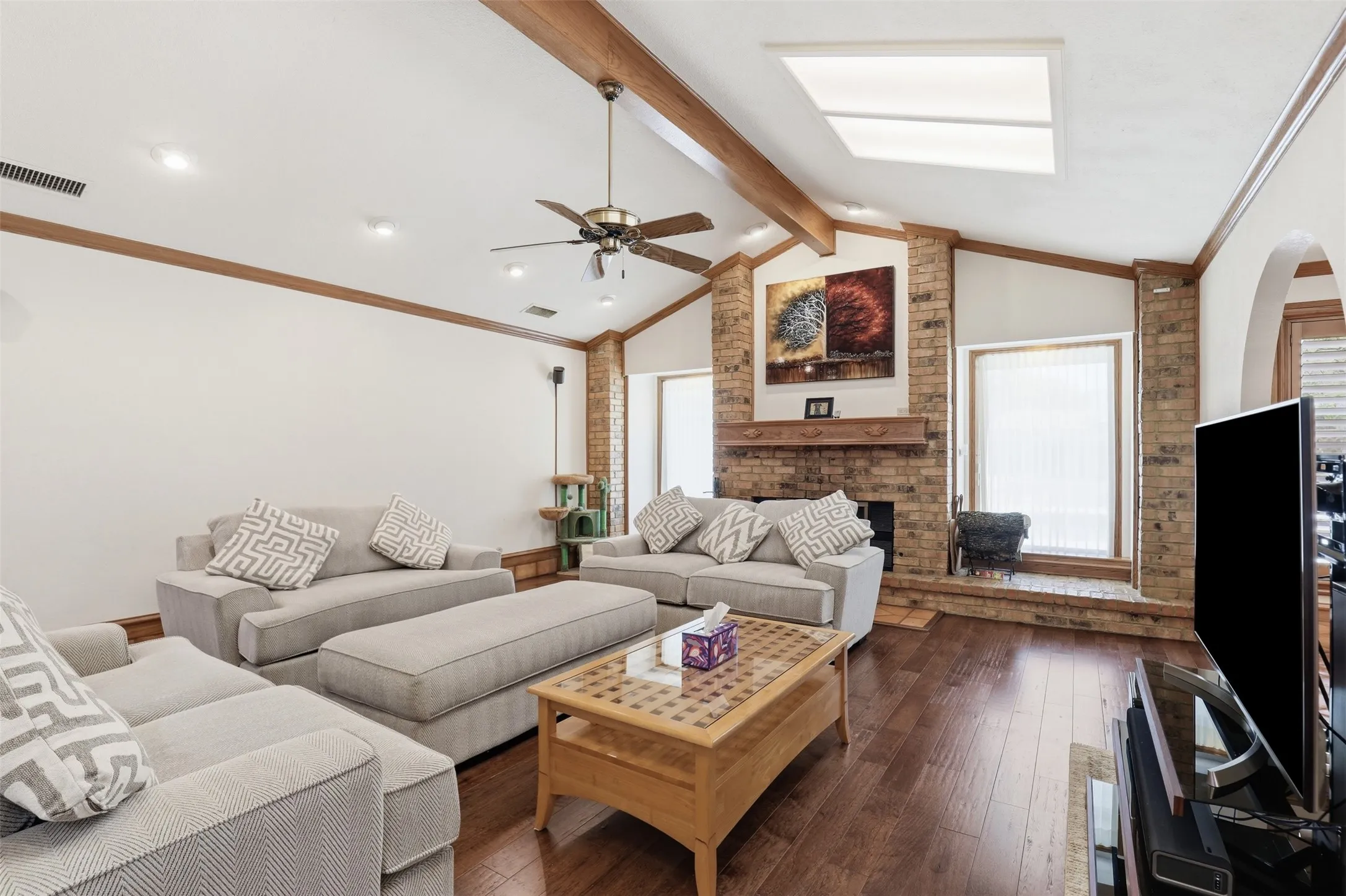 Single Family Residence For Sale in Parker County , 3000 Yucca Road, Willow Park, Texas 76087, 4 Bedroom, 4 Bathroom, 2 Garage spaces, 3,388 Sqft, built in 1979, mls#21219046, Real Estate Agent in Willow Park, Homes For Sale in Parker county, Homes For Sale in Willow Park, Realtor in Willow Park Texas, Real Estate Brokerage Independent Realty Texas, Luminita Cordes Realtor