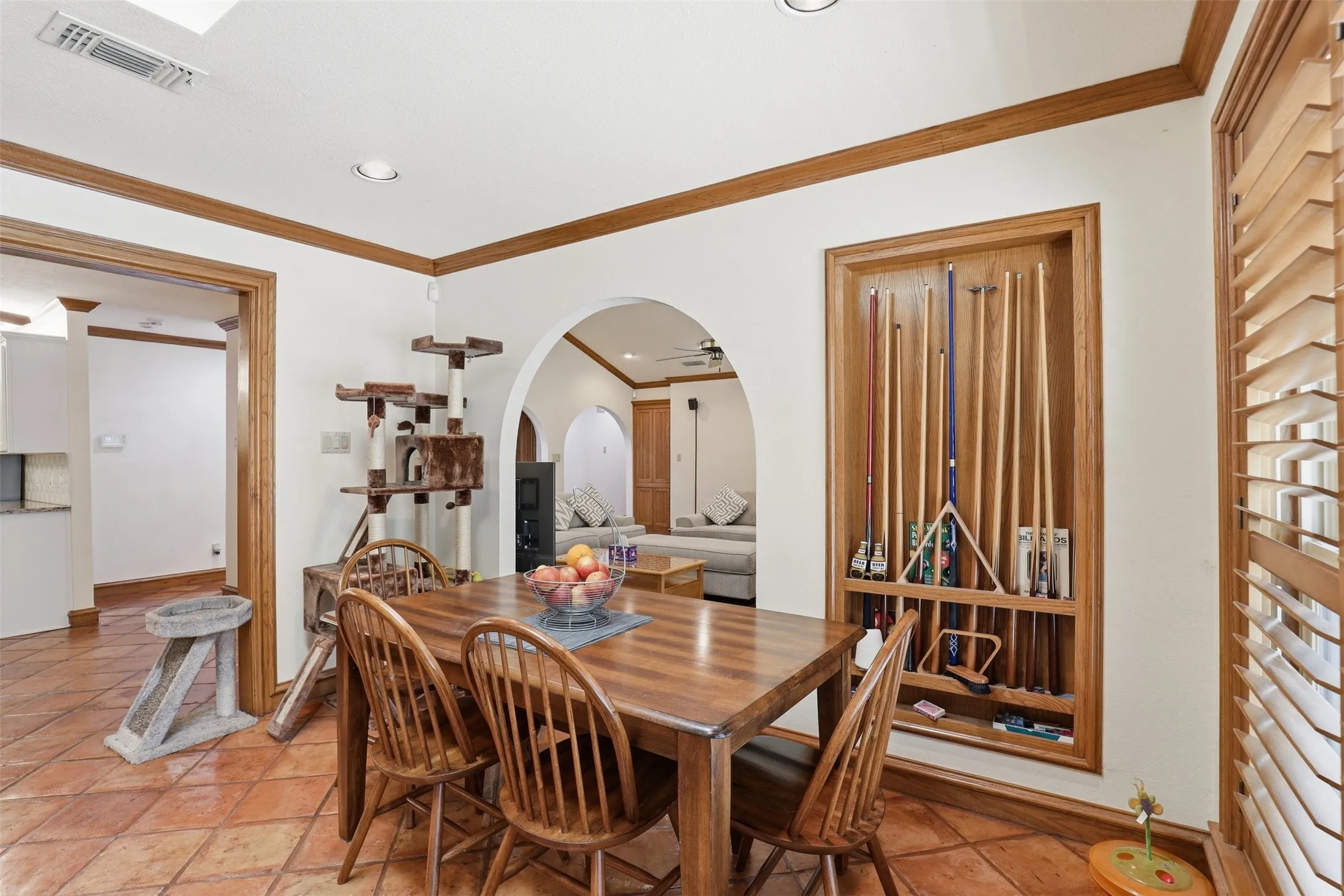Single Family Residence For Sale in Parker County , 3000 Yucca Road, Willow Park, Texas 76087, 4 Bedroom, 4 Bathroom, 2 Garage spaces, 3,388 Sqft, built in 1979, mls#21219046, Real Estate Agent in Willow Park, Homes For Sale in Parker county, Homes For Sale in Willow Park, Realtor in Willow Park Texas, Real Estate Brokerage Independent Realty Texas, Luminita Cordes Realtor