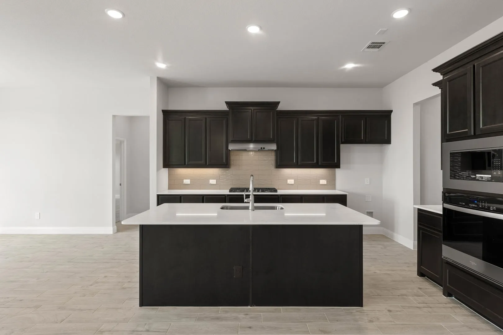 1121 Nighthawk-Kitchen-1