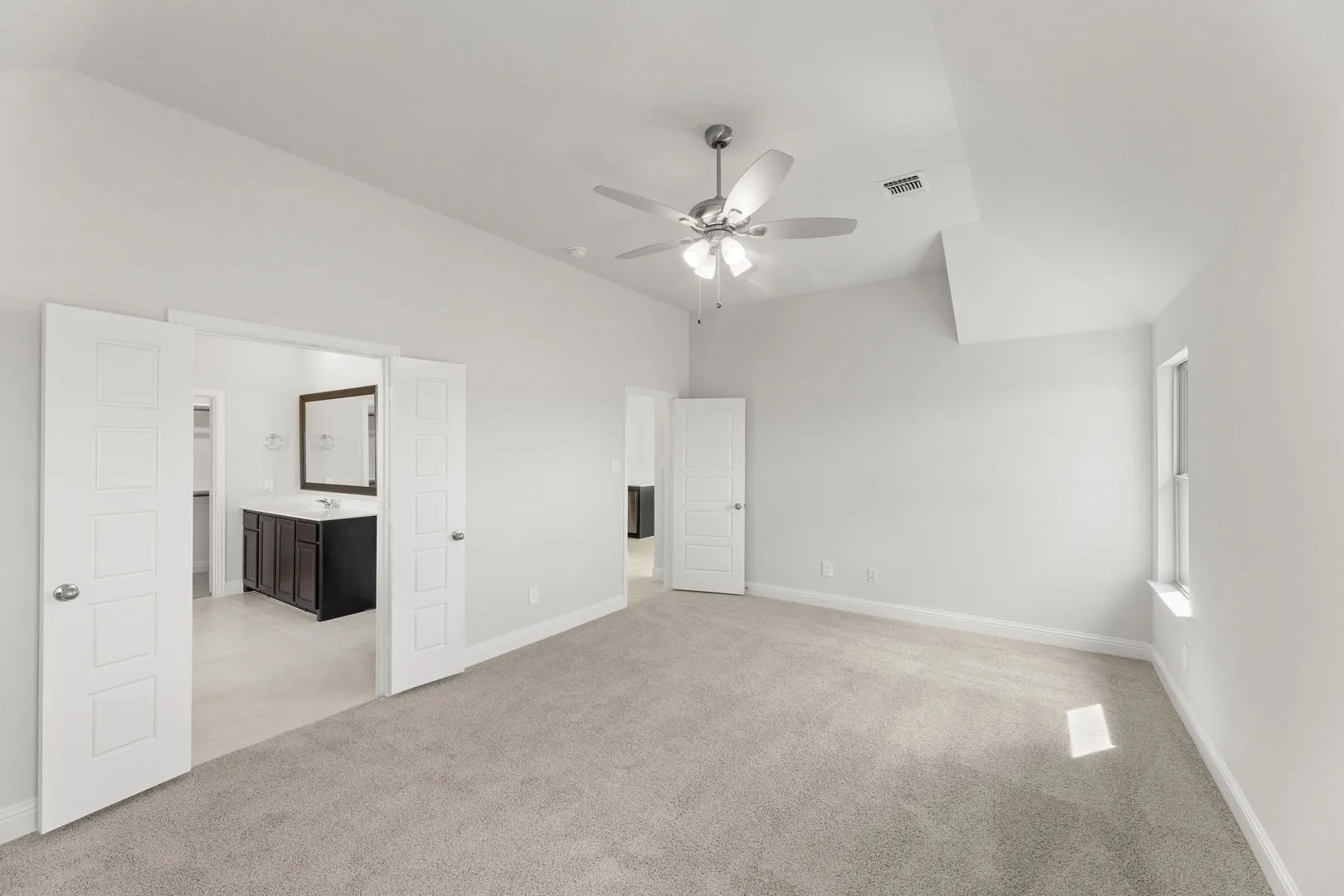 1121 Nighthawk-Primary Suite-2