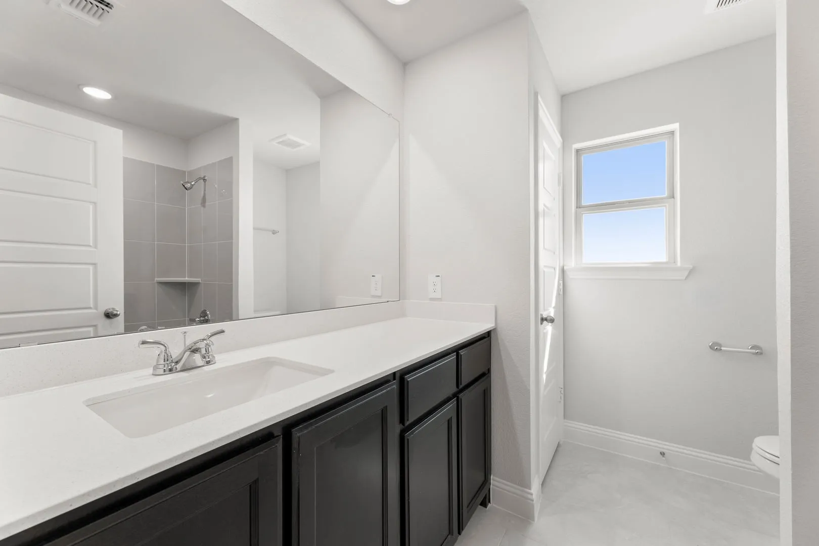 1121 Nighthawk-Bathroom-2