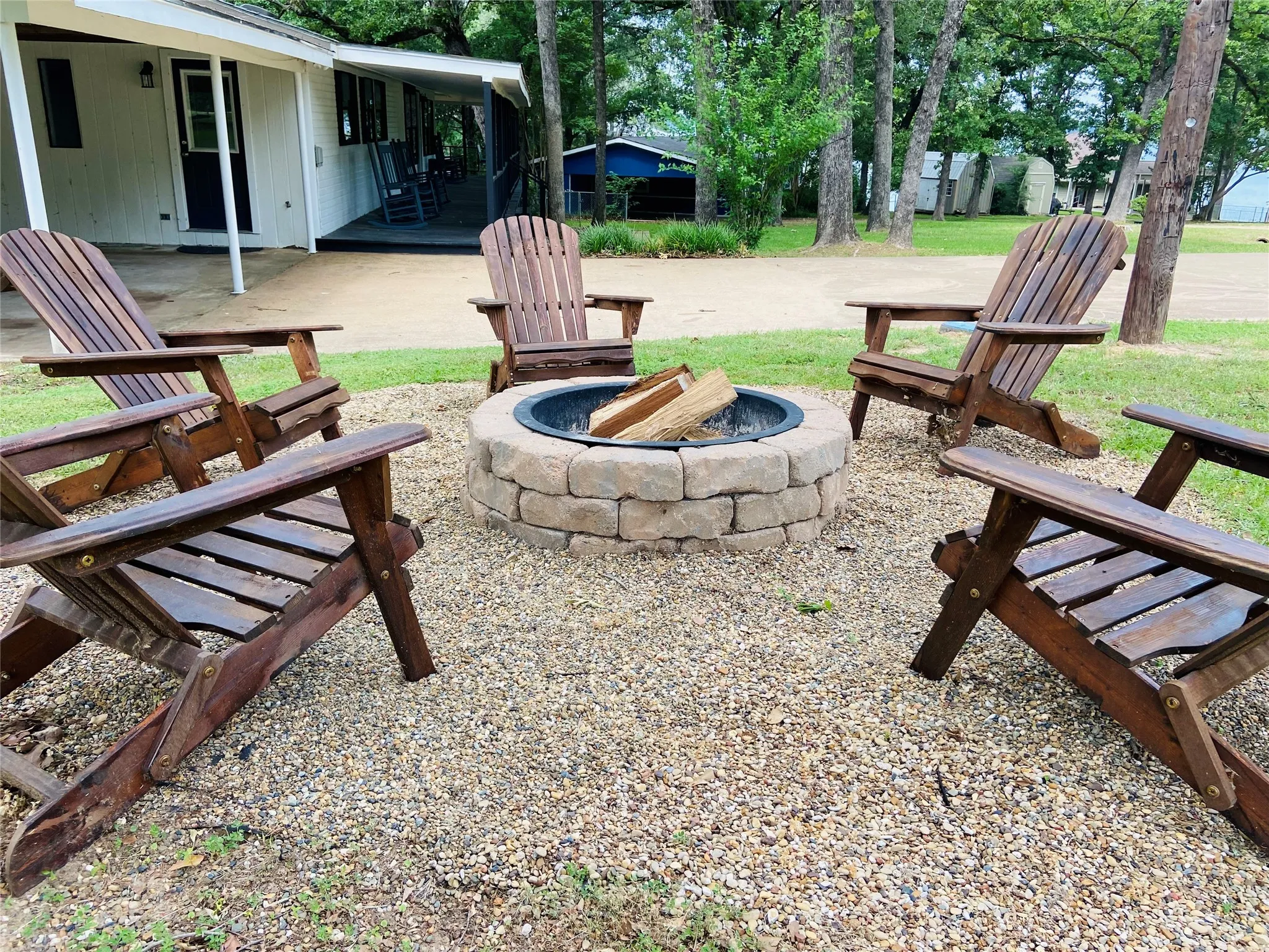 Single Family Residence For Sale in Henderson County , 184 Beachwood Drive, Mabank, Texas 75156, 3 Bedroom, 2 Bathroom, Garage spaces, 1,456 Sqft, built in 1988, mls#21220726, Real Estate Agent in Mabank, Homes For Sale in Henderson county, Homes For Sale in Mabank, Realtor in Mabank Texas, Real Estate Brokerage Independent Realty Texas, Luminita Cordes Realtor