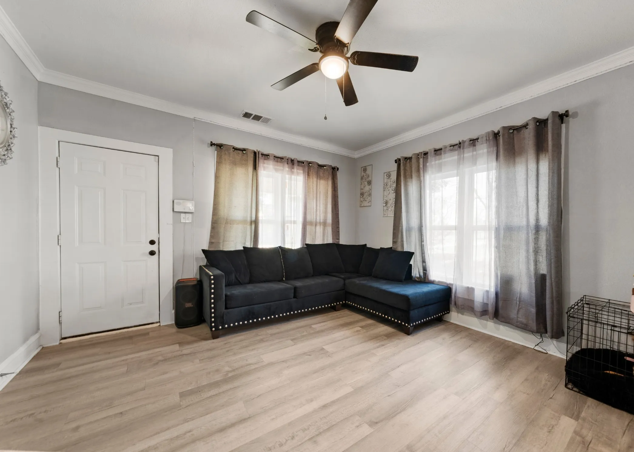Single Family Residence For Sale in Mc Lennan County , 205 Dallas Street, Waco, Texas 76704, 3 Bedroom, 1 Bathroom, Garage spaces, 1,224 Sqft, built in 1910, Preowned, mls#21221268, Real Estate Agent in Waco, Homes For Sale in Mc Lennan county, Homes For Sale in Waco, Realtor in Waco Texas, Real Estate Brokerage Independent Realty Texas, Luminita Cordes Realtor