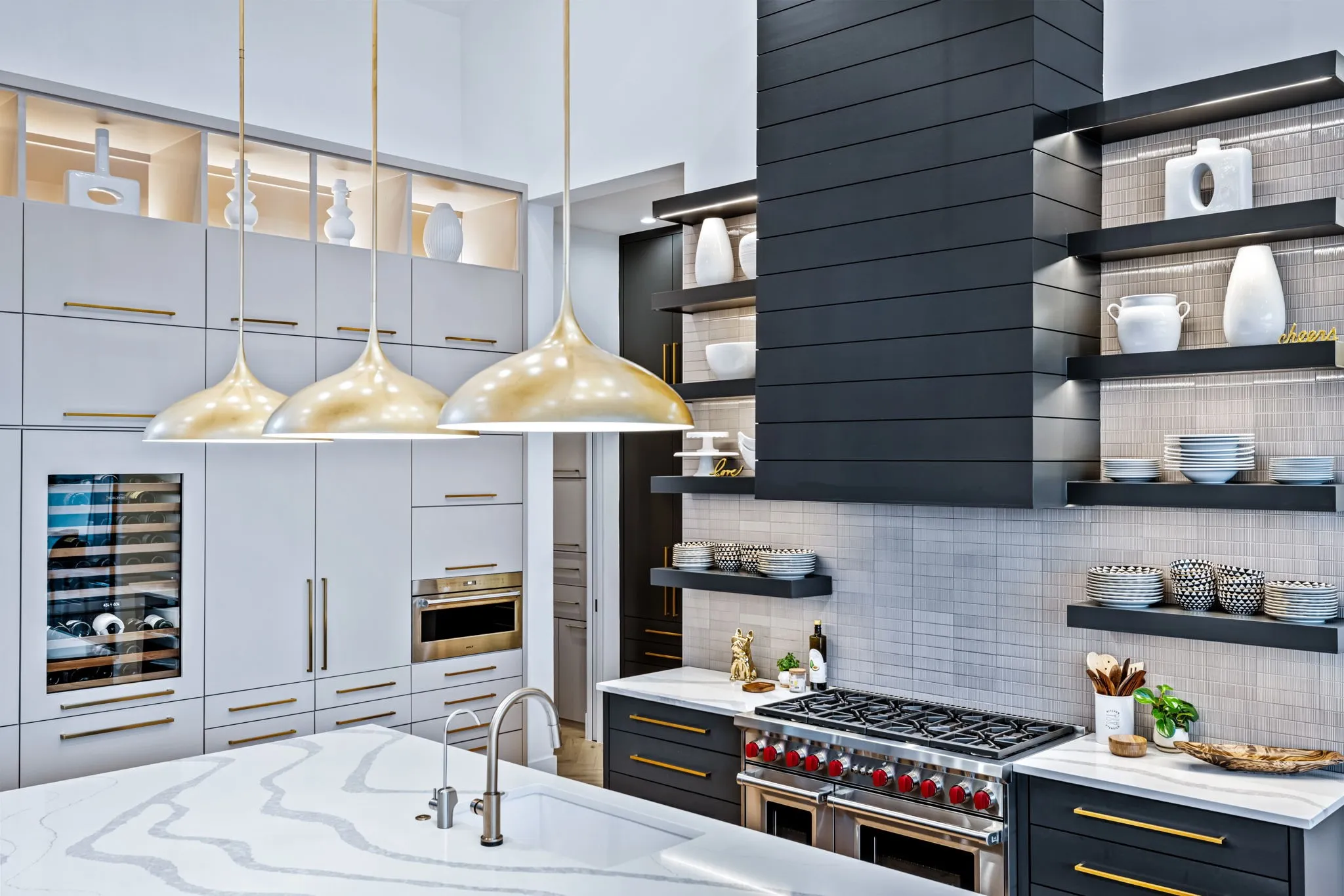 Single Family Residence For Sale in Kaufman County , 1129 Beacon Shore Road, Kemp, Texas 75143, 4 Bedrooms, 4 Bathrooms, 3 Garage spaces, 4,095 Sqft, built in 2022, Preowned, Price $2,500,000, mls#21220365, Real Estate Agent in Kemp, Homes For Sale in Kaufman county, Homes For Sale in Kemp, Realtor in Kemp Texas, Real Estate Brokerage Independent Realty Texas, Luminita Cordes Realtor