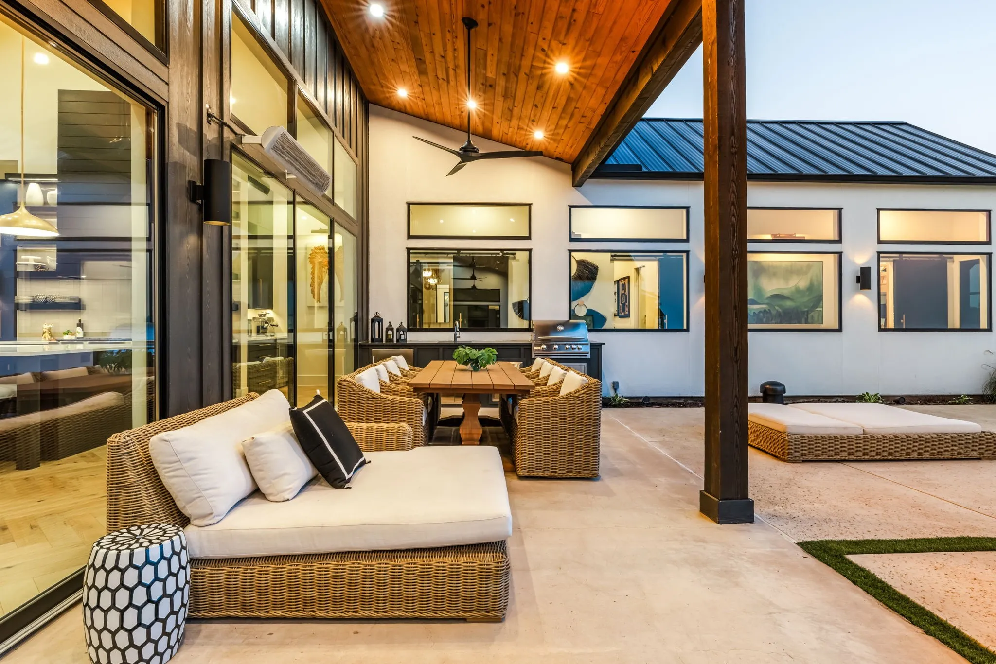 Single Family Residence For Sale in Kaufman County , 1129 Beacon Shore Road, Kemp, Texas 75143, 4 Bedrooms, 4 Bathrooms, 3 Garage spaces, 4,095 Sqft, built in 2022, Preowned, Price $2,500,000, mls#21220365, Real Estate Agent in Kemp, Homes For Sale in Kaufman county, Homes For Sale in Kemp, Realtor in Kemp Texas, Real Estate Brokerage Independent Realty Texas, Luminita Cordes Realtor