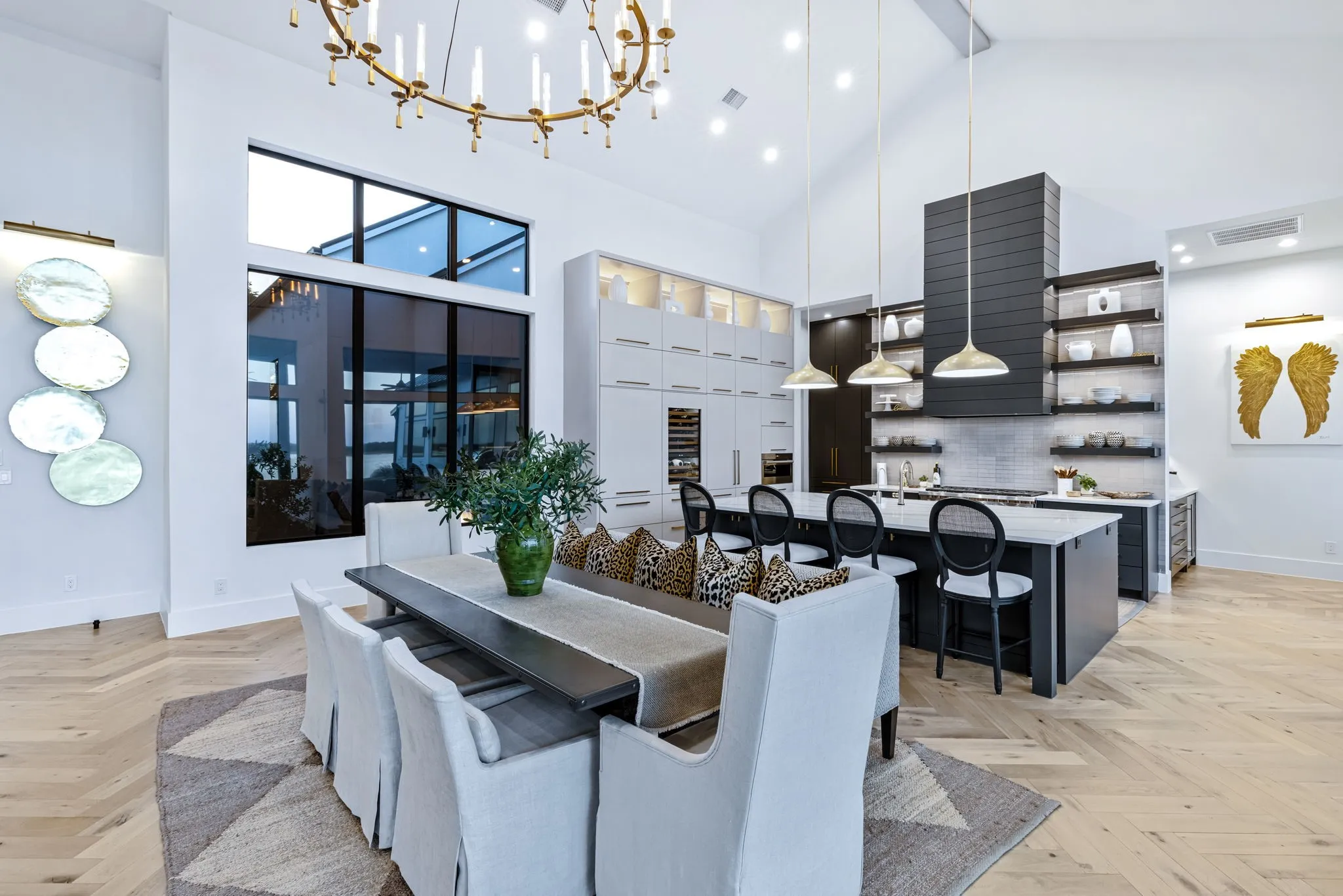 Single Family Residence For Sale in Kaufman County , 1129 Beacon Shore Road, Kemp, Texas 75143, 4 Bedrooms, 4 Bathrooms, 3 Garage spaces, 4,095 Sqft, built in 2022, Preowned, Price $2,500,000, mls#21220365, Real Estate Agent in Kemp, Homes For Sale in Kaufman county, Homes For Sale in Kemp, Realtor in Kemp Texas, Real Estate Brokerage Independent Realty Texas, Luminita Cordes Realtor