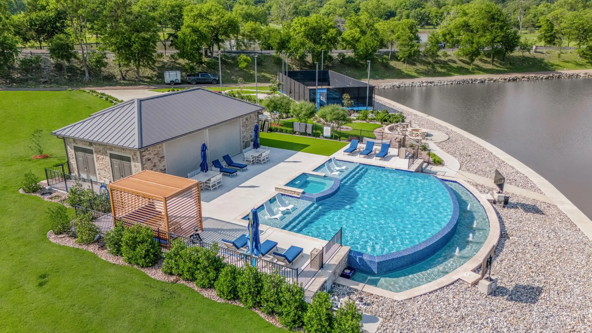 Single Family Residence For Sale in Kaufman County , 1129 Beacon Shore Road, Kemp, Texas 75143, 4 Bedrooms, 4 Bathrooms, 3 Garage spaces, 4,095 Sqft, built in 2022, Preowned, Price $2,500,000, mls#21220365, Real Estate Agent in Kemp, Homes For Sale in Kaufman county, Homes For Sale in Kemp, Realtor in Kemp Texas, Real Estate Brokerage Independent Realty Texas, Luminita Cordes Realtor
