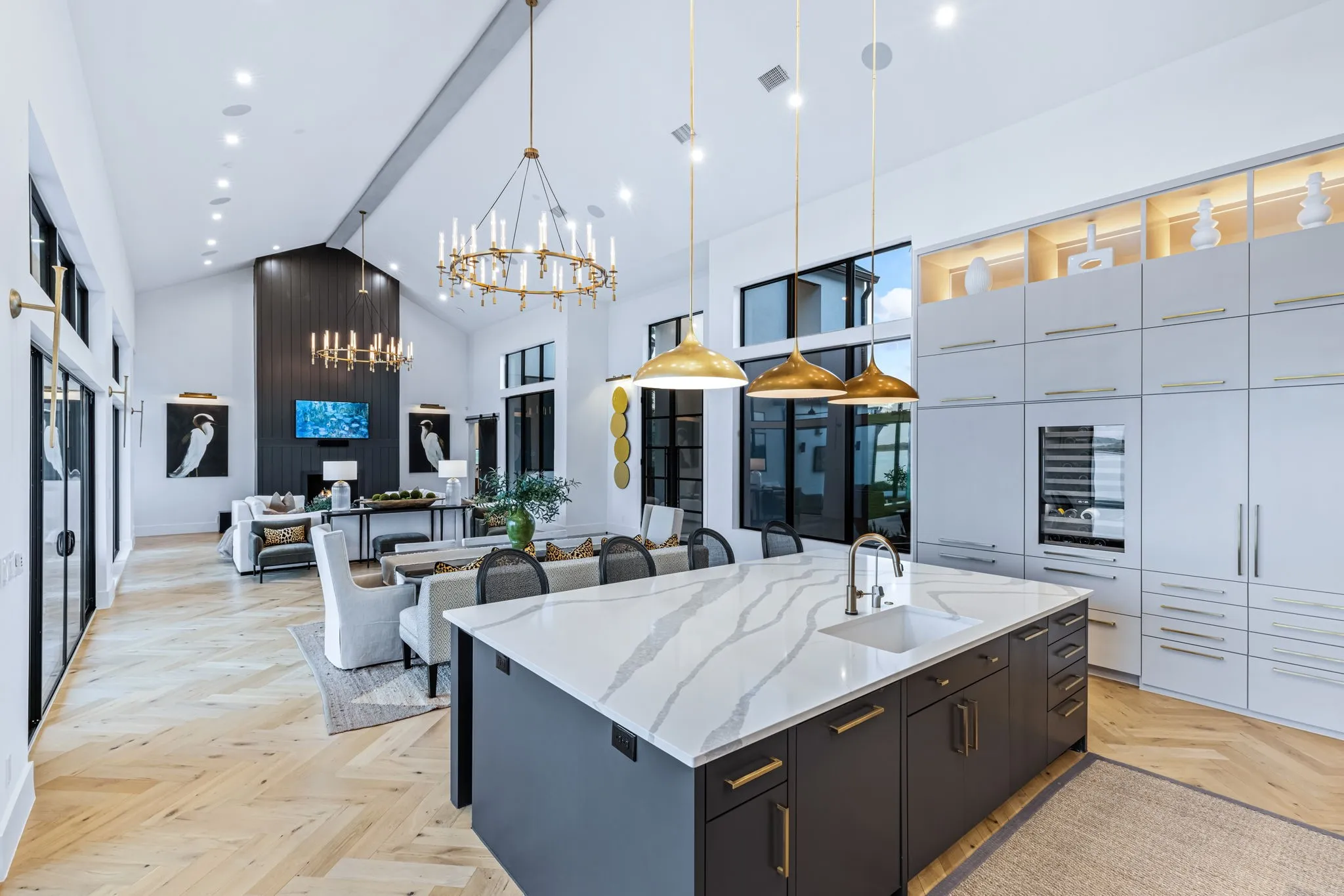 Single Family Residence For Sale in Kaufman County , 1129 Beacon Shore Road, Kemp, Texas 75143, 4 Bedrooms, 4 Bathrooms, 3 Garage spaces, 4,095 Sqft, built in 2022, Preowned, Price $2,500,000, mls#21220365, Real Estate Agent in Kemp, Homes For Sale in Kaufman county, Homes For Sale in Kemp, Realtor in Kemp Texas, Real Estate Brokerage Independent Realty Texas, Luminita Cordes Realtor