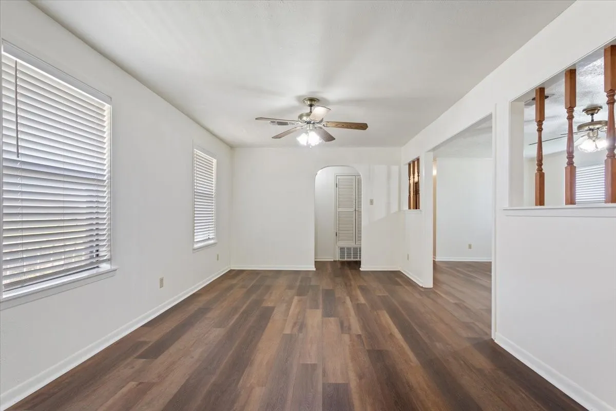 Farm For Sale in Mc Lennan County , 276 Circle P Lane, Riesel, Texas 76682, 2 Bedroom, 2 Bathroom, 2 Garage spaces, 1,552 Sqft, built in 1968, mls#21221392, Real Estate Agent in Riesel, Homes For Sale in Mc Lennan county, Homes For Sale in Riesel, Realtor in Riesel Texas, Real Estate Brokerage Independent Realty Texas, Luminita Cordes Realtor