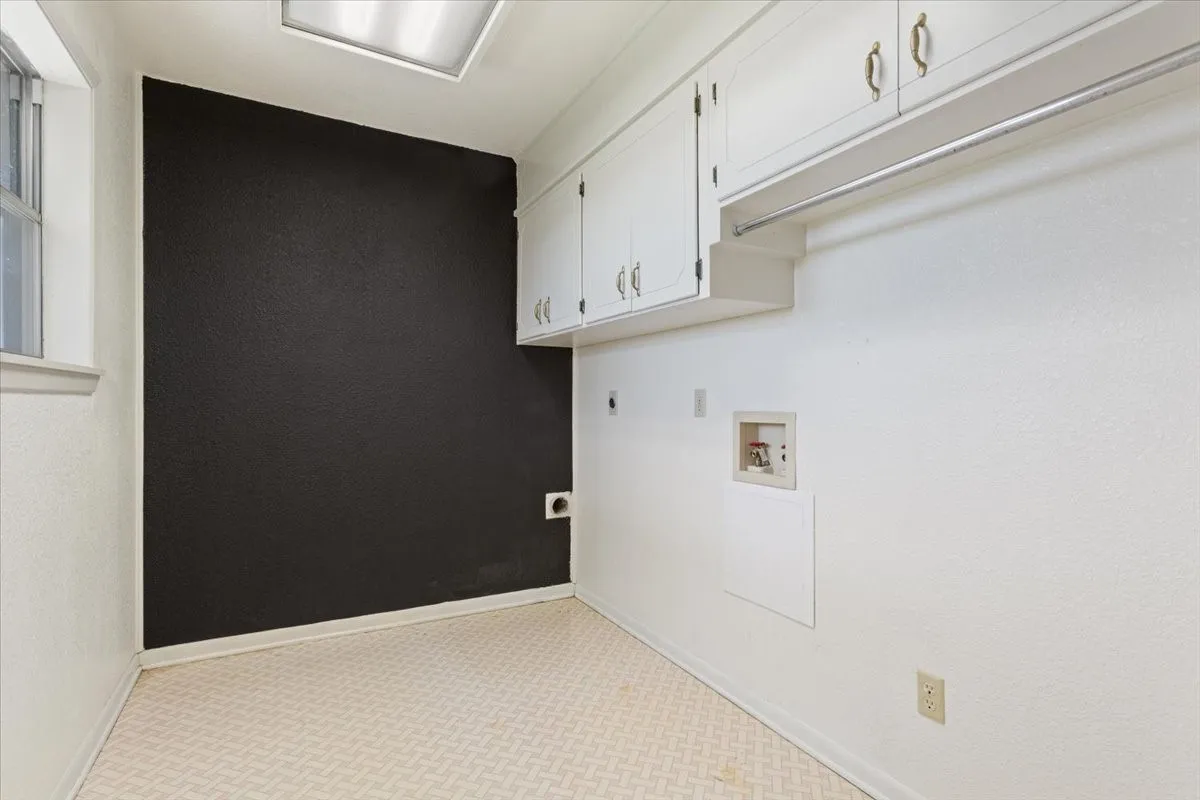 Farm For Sale in Mc Lennan County , 276 Circle P Lane, Riesel, Texas 76682, 2 Bedroom, 2 Bathroom, 2 Garage spaces, 1,552 Sqft, built in 1968, mls#21221392, Real Estate Agent in Riesel, Homes For Sale in Mc Lennan county, Homes For Sale in Riesel, Realtor in Riesel Texas, Real Estate Brokerage Independent Realty Texas, Luminita Cordes Realtor