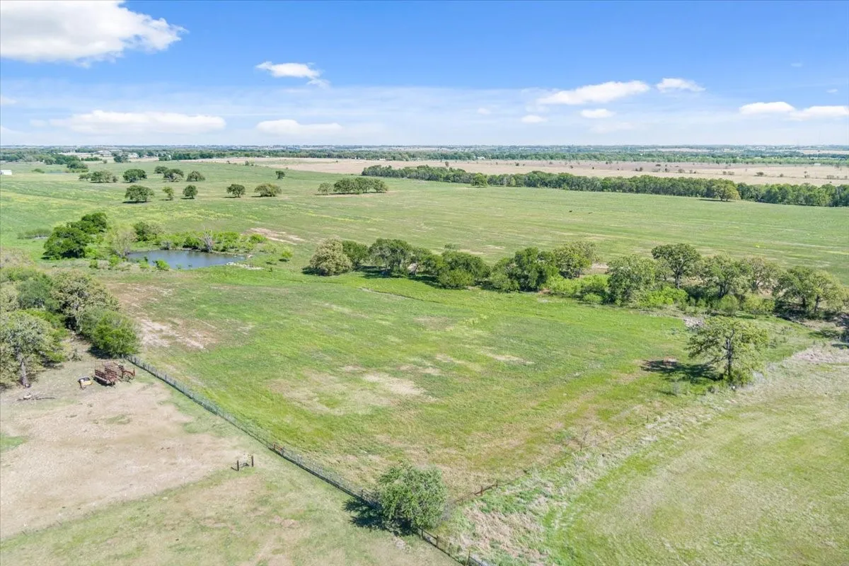 Farm For Sale in Mc Lennan County , 276 Circle P Lane, Riesel, Texas 76682, 2 Bedroom, 2 Bathroom, 2 Garage spaces, 1,552 Sqft, built in 1968, mls#21221392, Real Estate Agent in Riesel, Homes For Sale in Mc Lennan county, Homes For Sale in Riesel, Realtor in Riesel Texas, Real Estate Brokerage Independent Realty Texas, Luminita Cordes Realtor